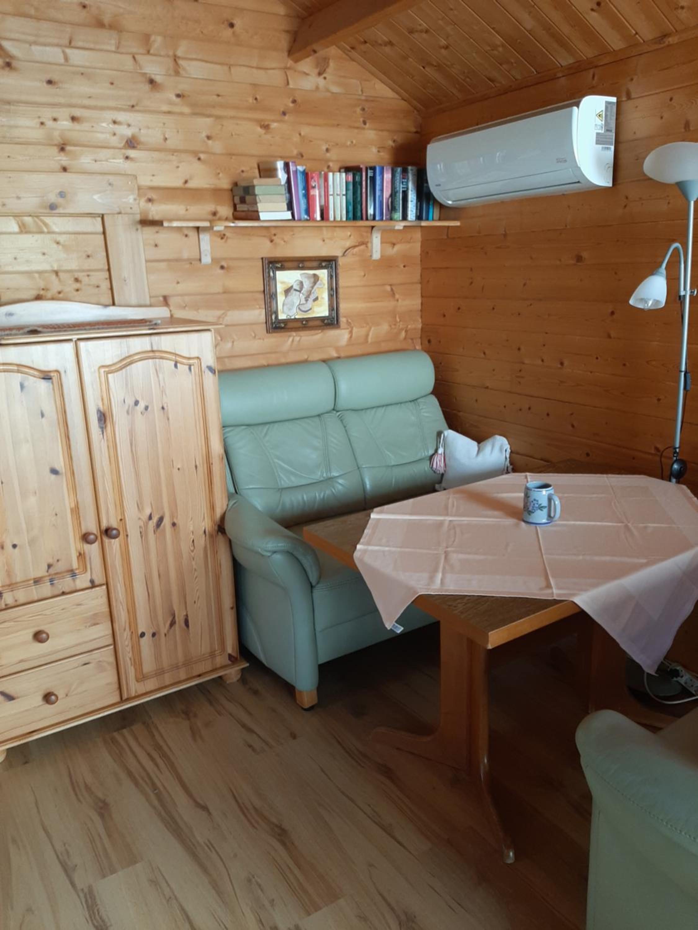 Holiday Home - 2 photo 3