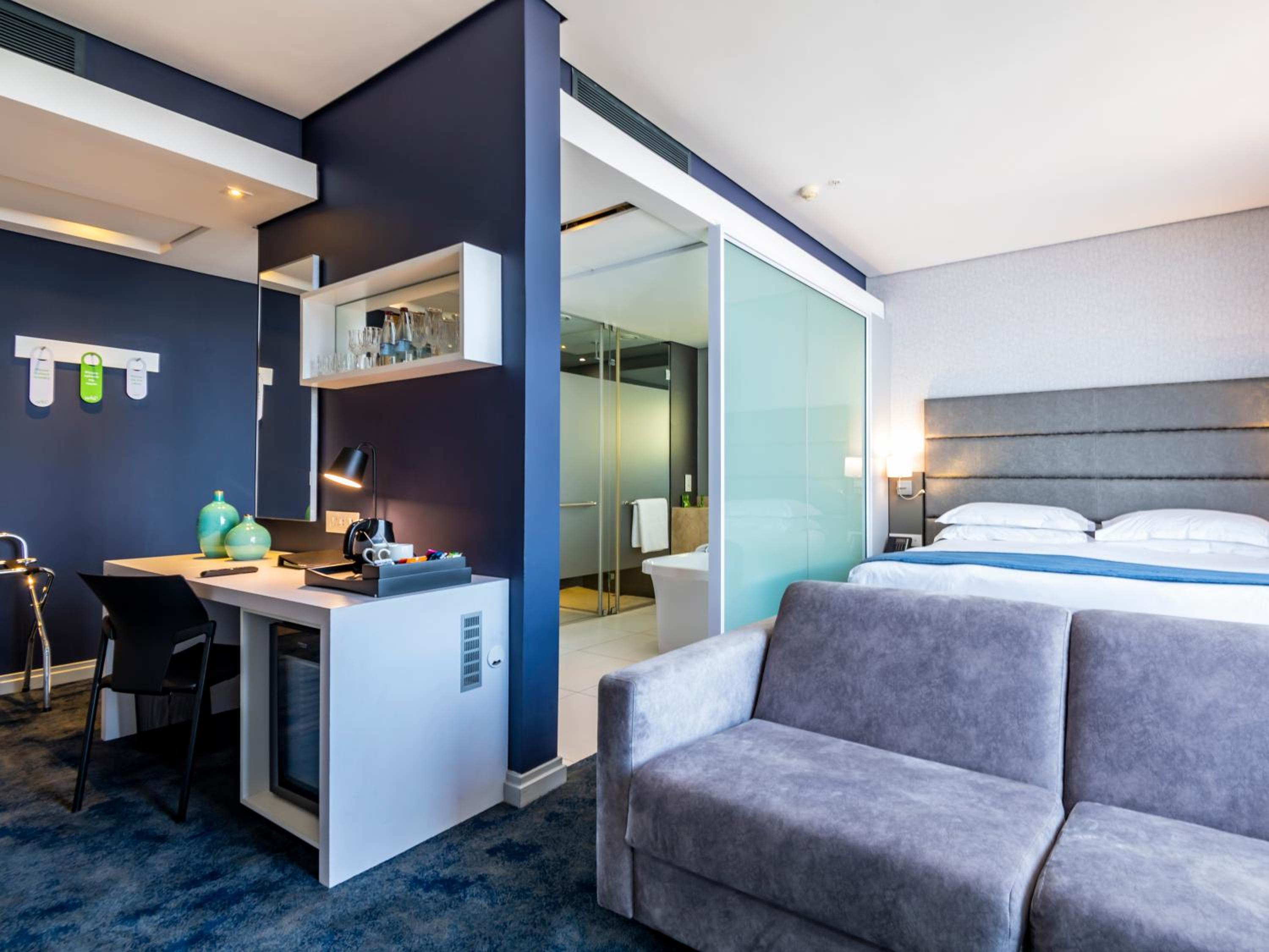 Junior Suite - Photo 1