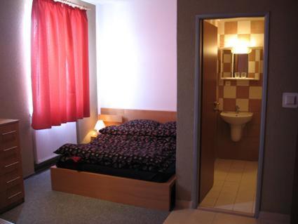 Double Room - Photo 2