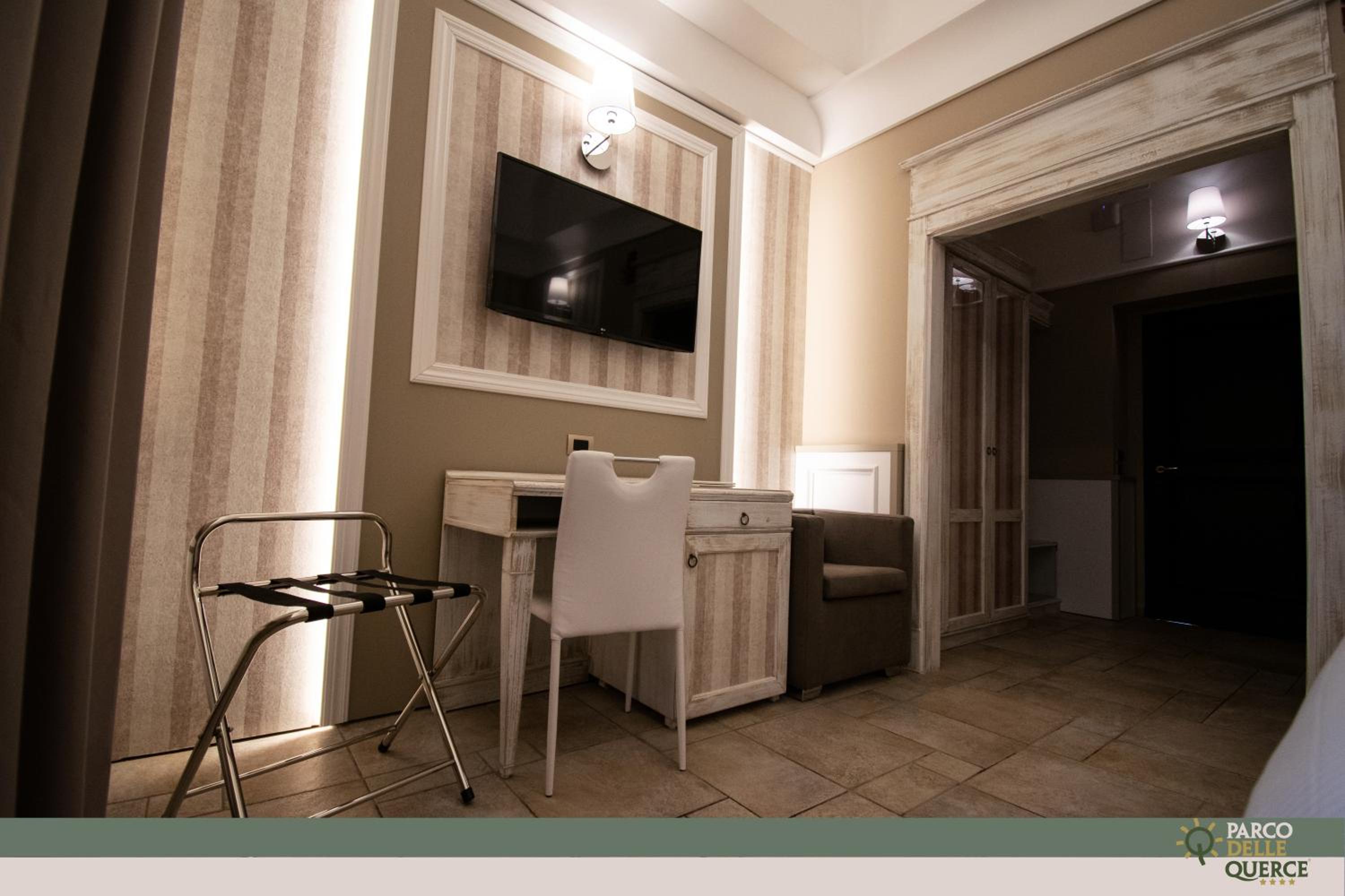 Superior Double or Twin Room - Photo 4