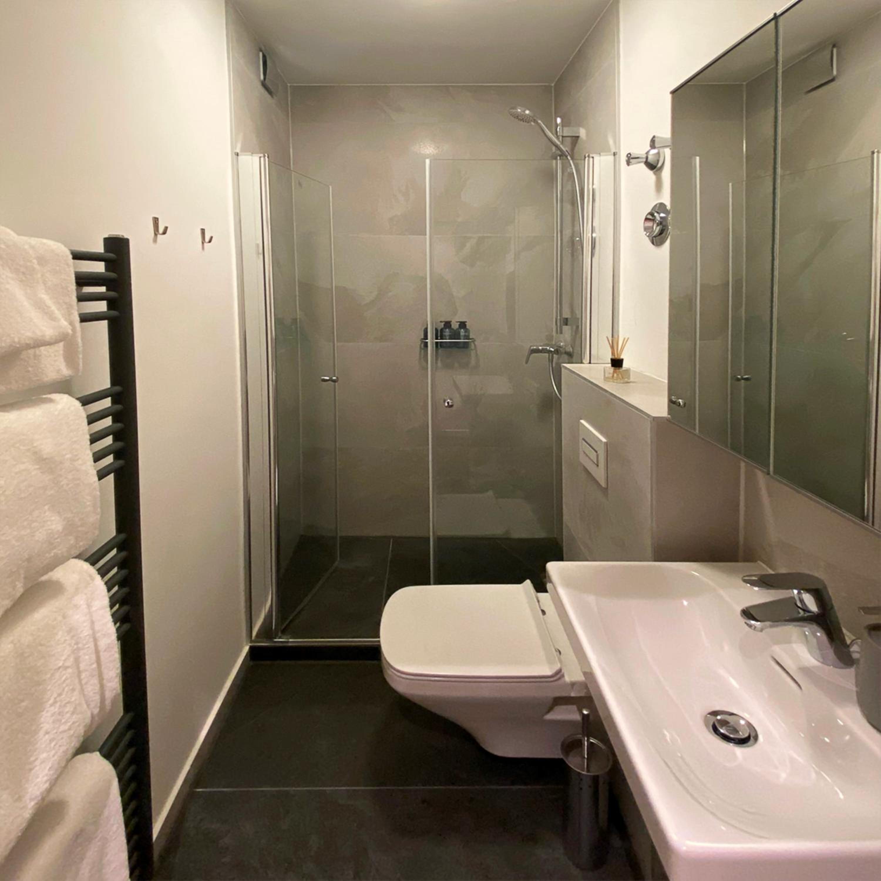 Deluxe Apartment with two bedrooms - Photo 3