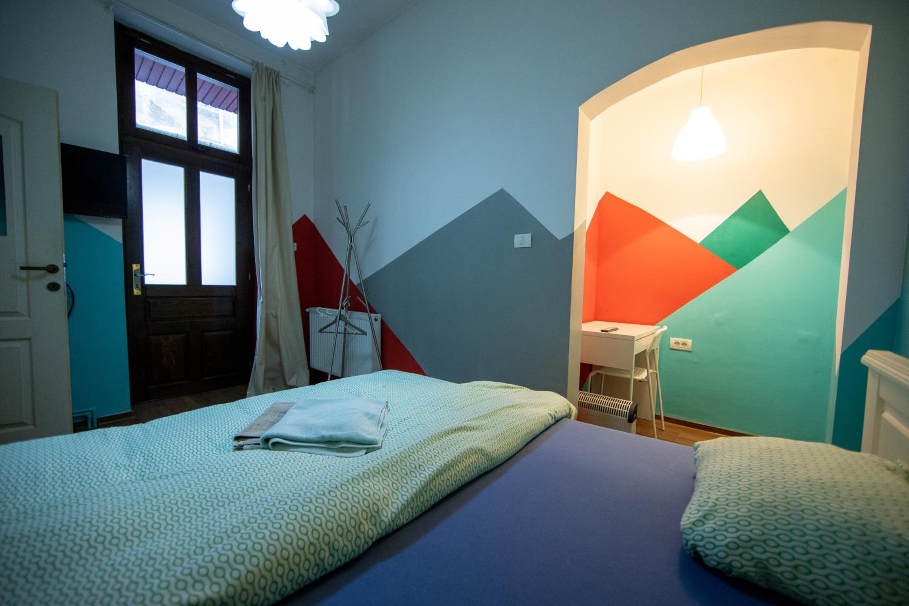 Double Room with Private Bathroom - Photo 4