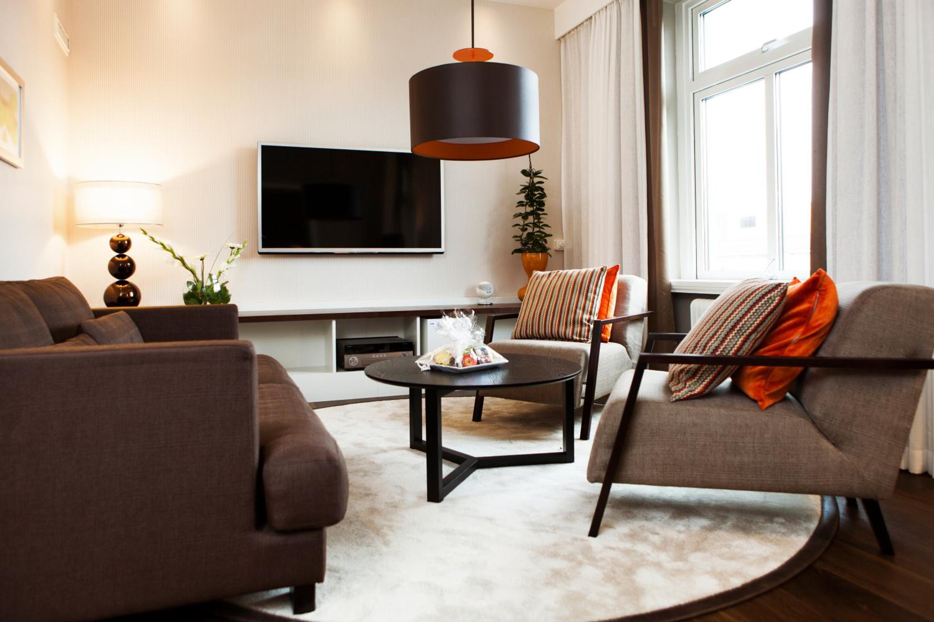 Suite - Photo 4