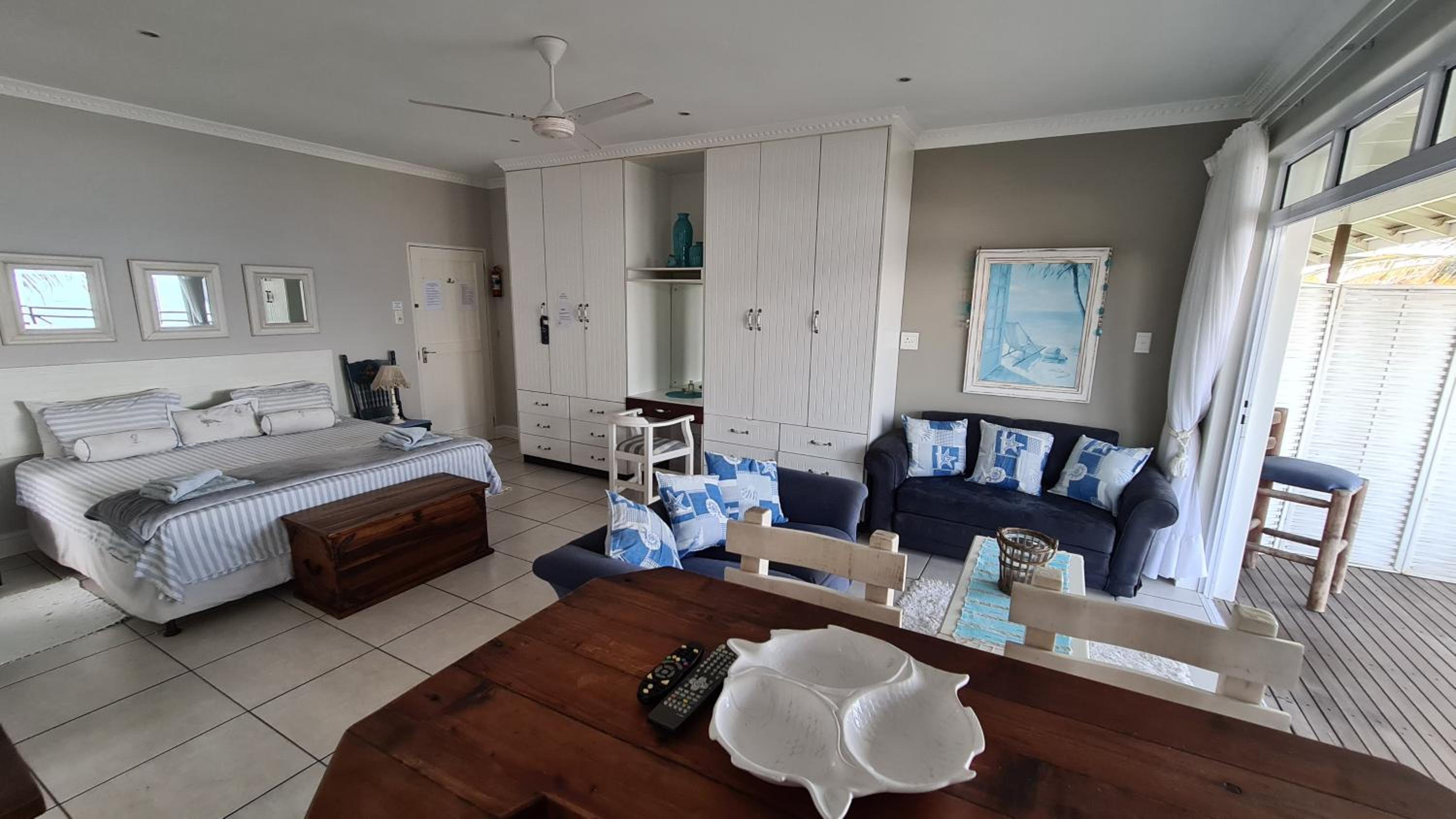 Beach Suite with Balcony and Sea View photo 1