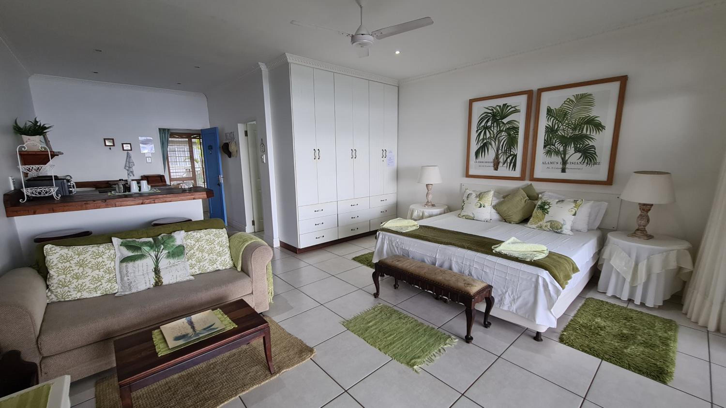 Catfish Suite with Balcony and Sea View photo 2