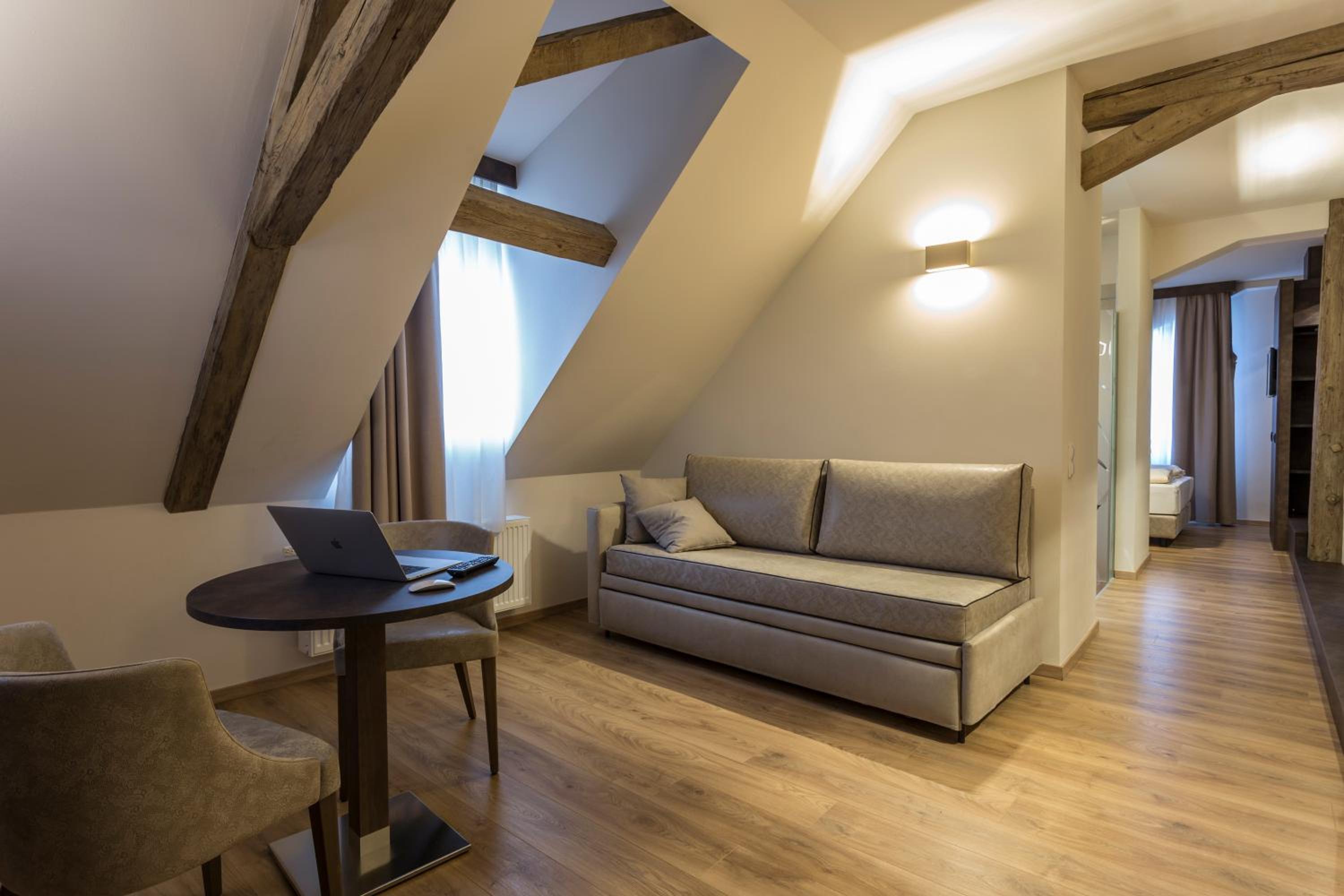Suite with City View - Photo 1