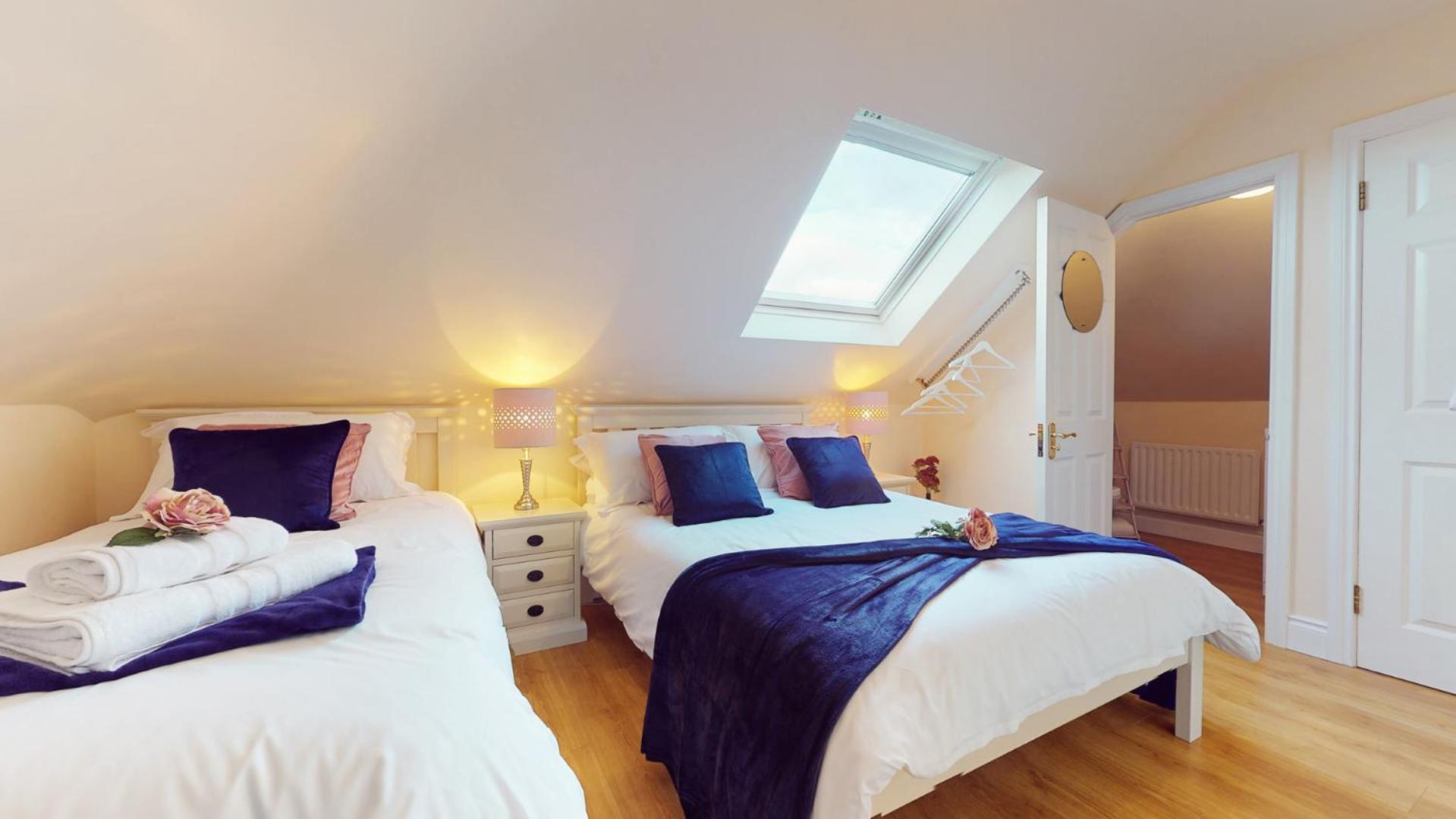 Twin Room - Photo 6