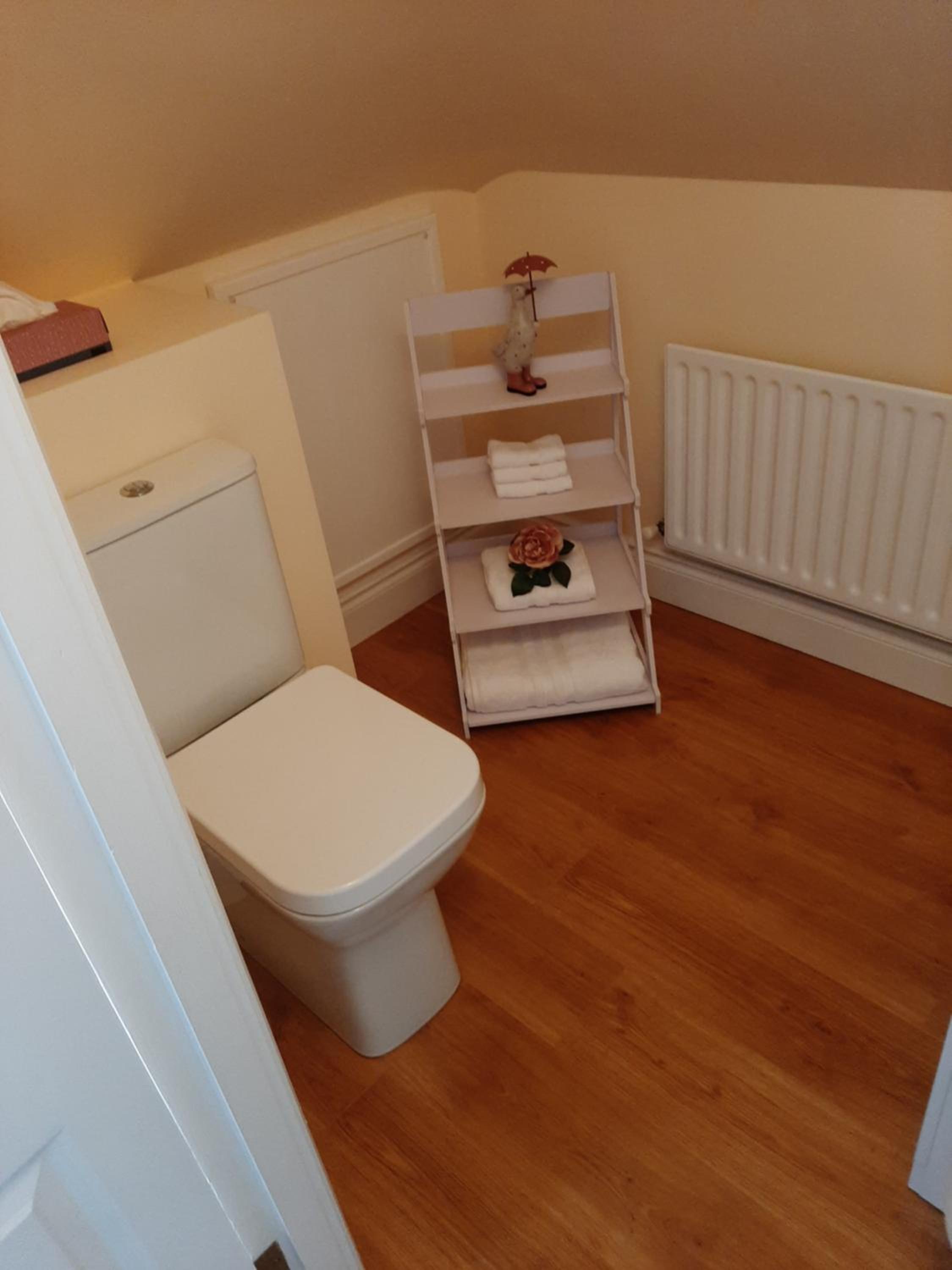 Twin Room - Photo 4