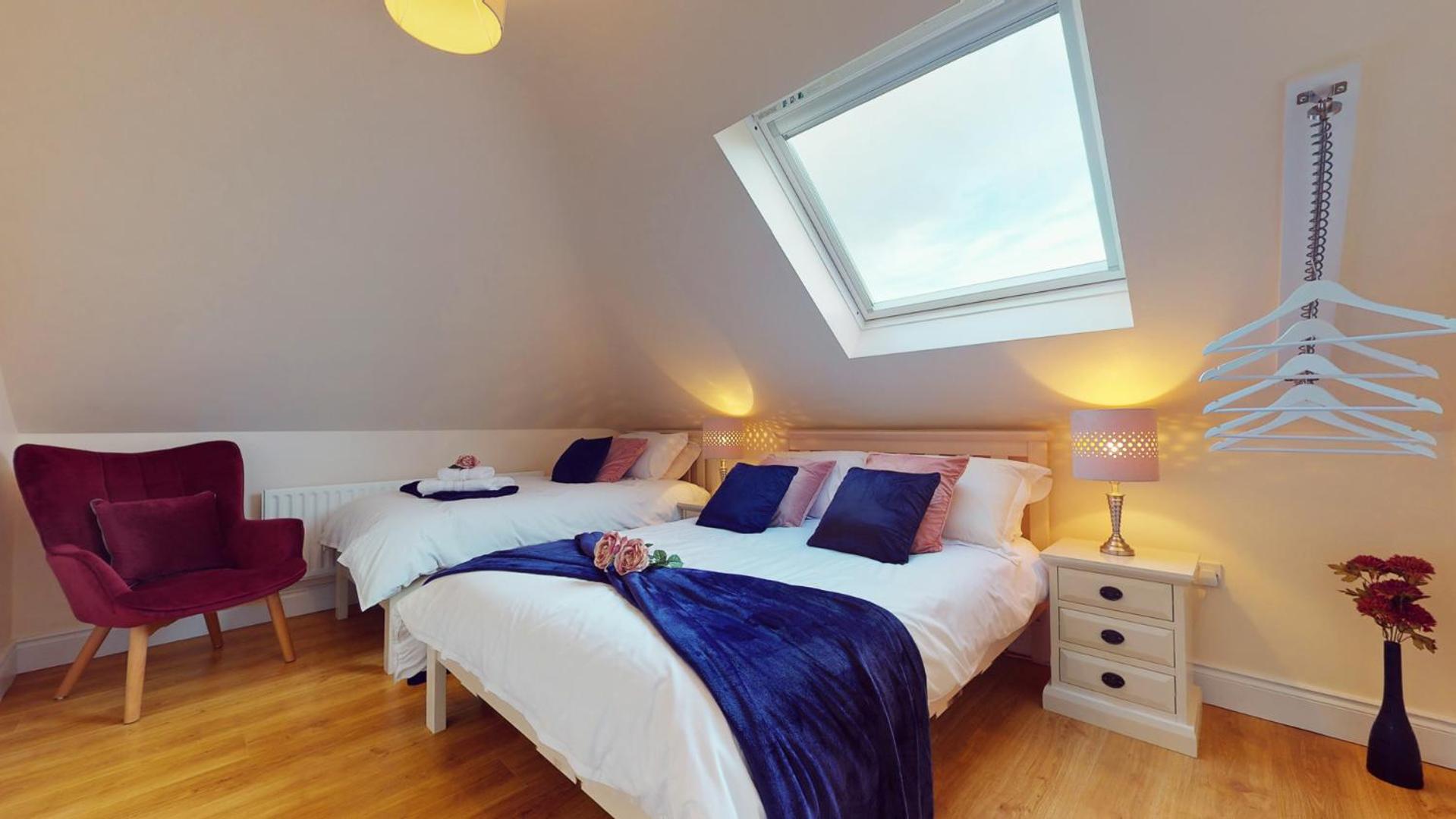 Twin Room - Photo 7