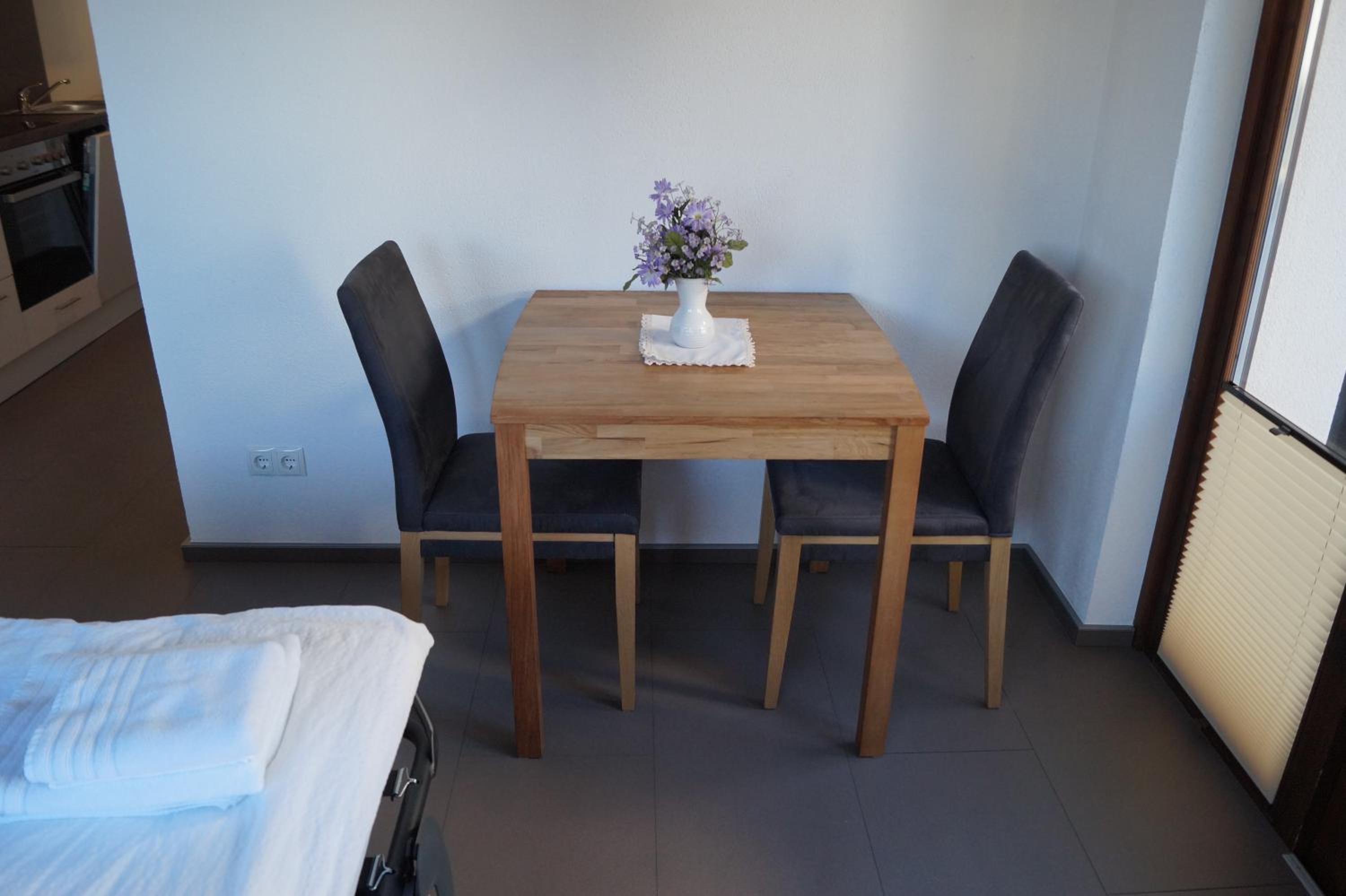 Studio Apartment - Photo 10