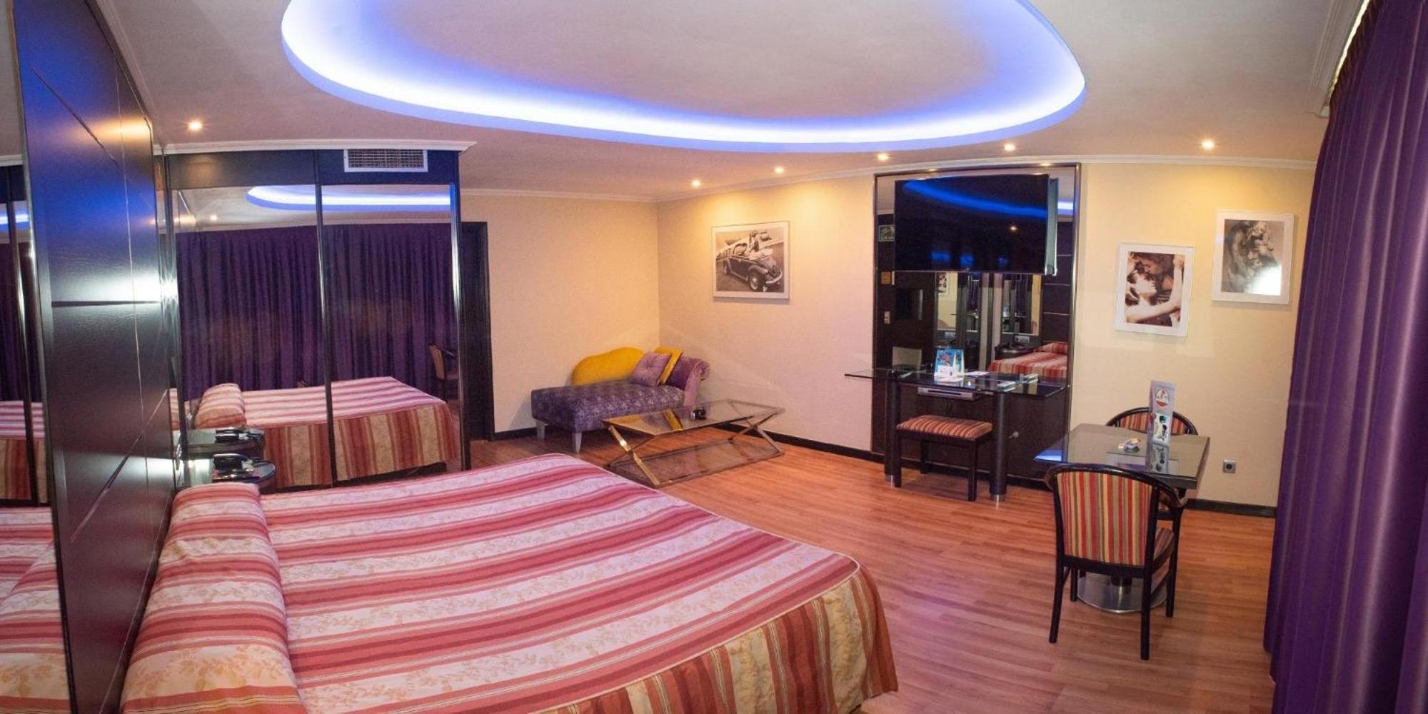 Deluxe Double Room - Photo 1