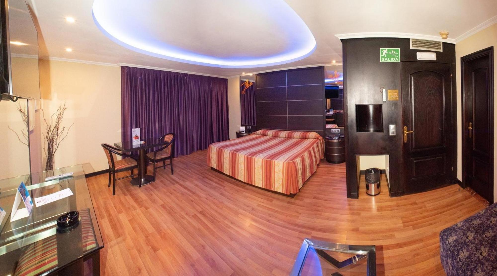 Deluxe Double Room - Photo 5