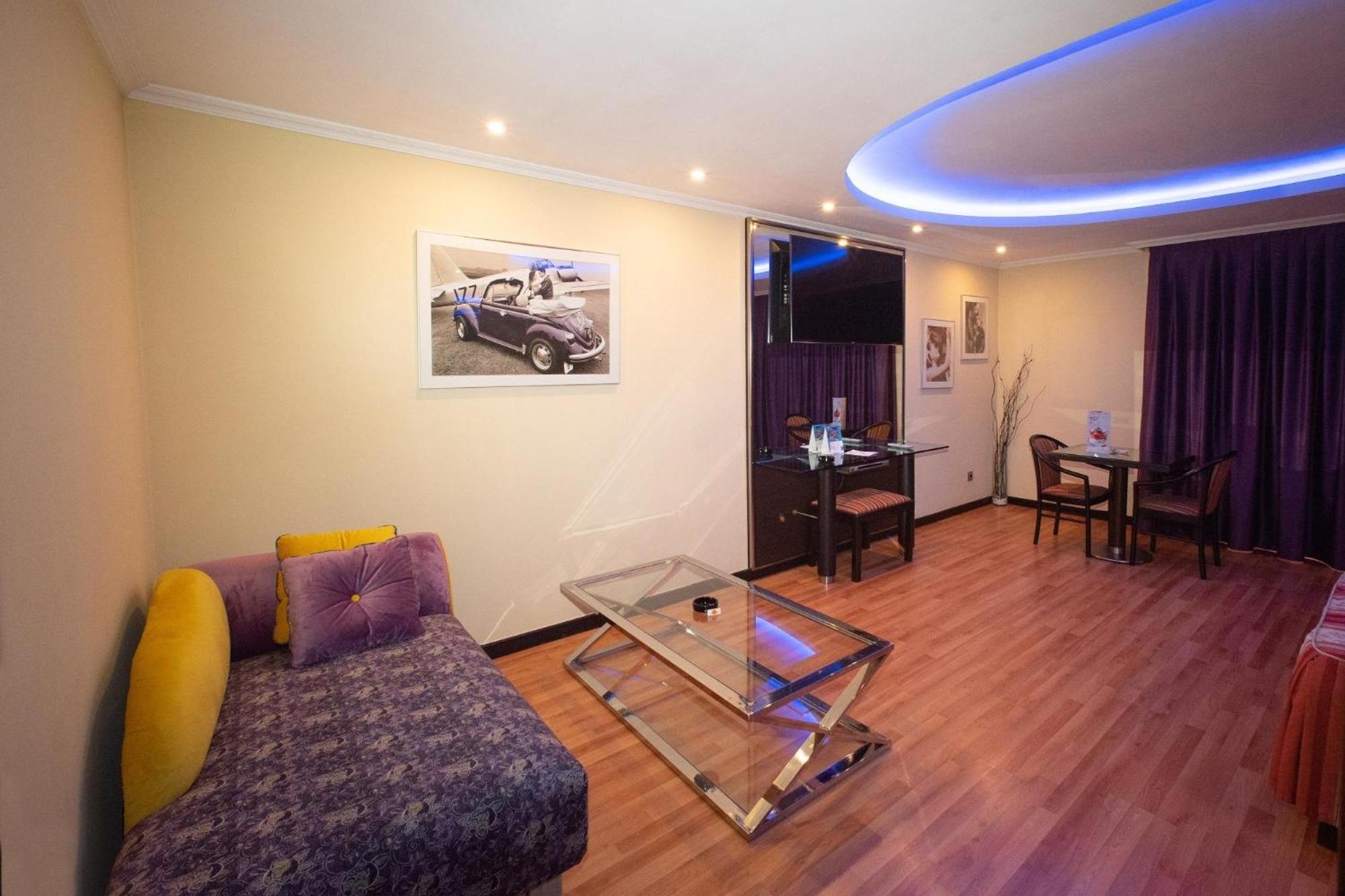 Deluxe Double Room - Photo 7