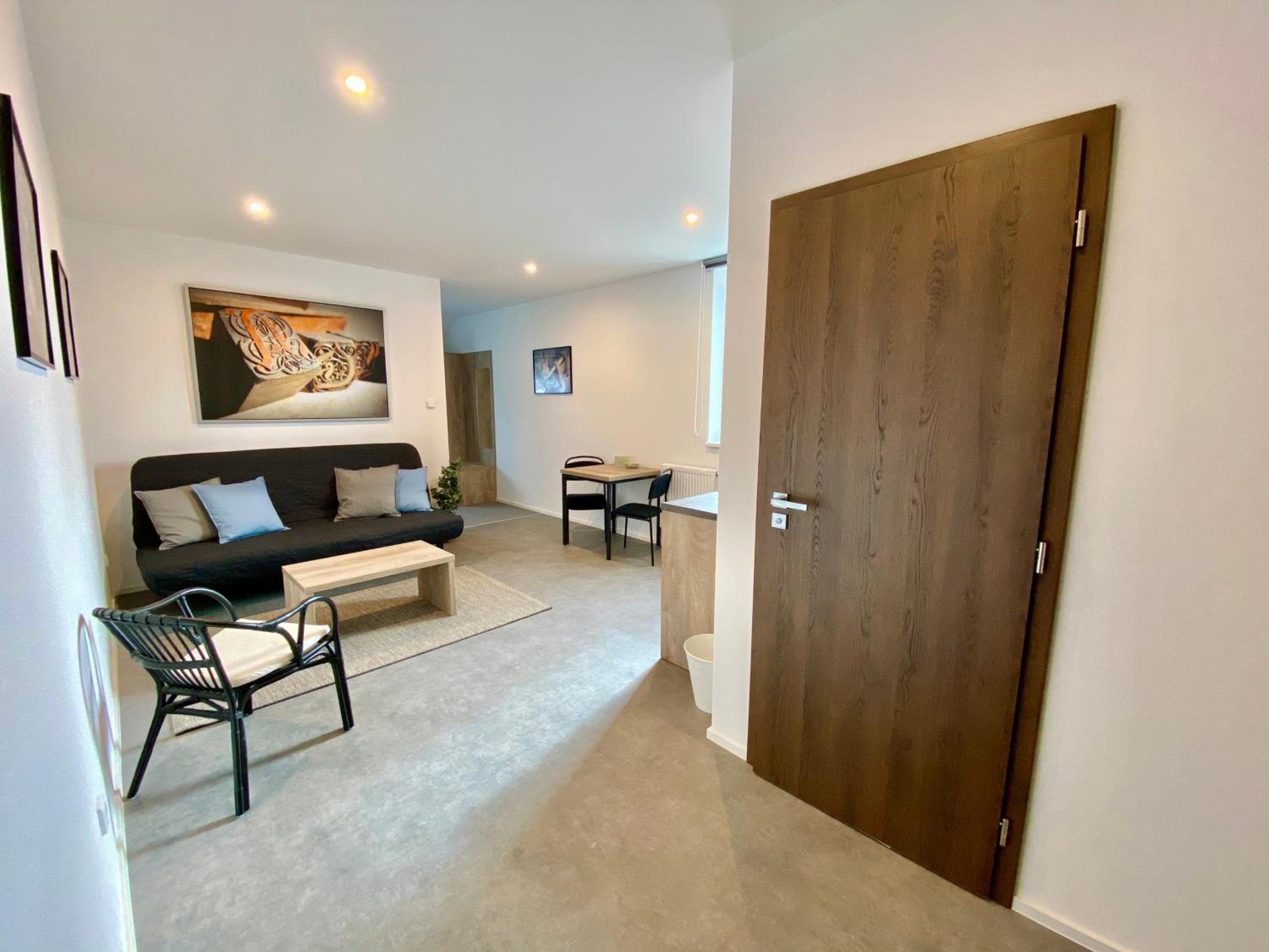 Apartment photo 2