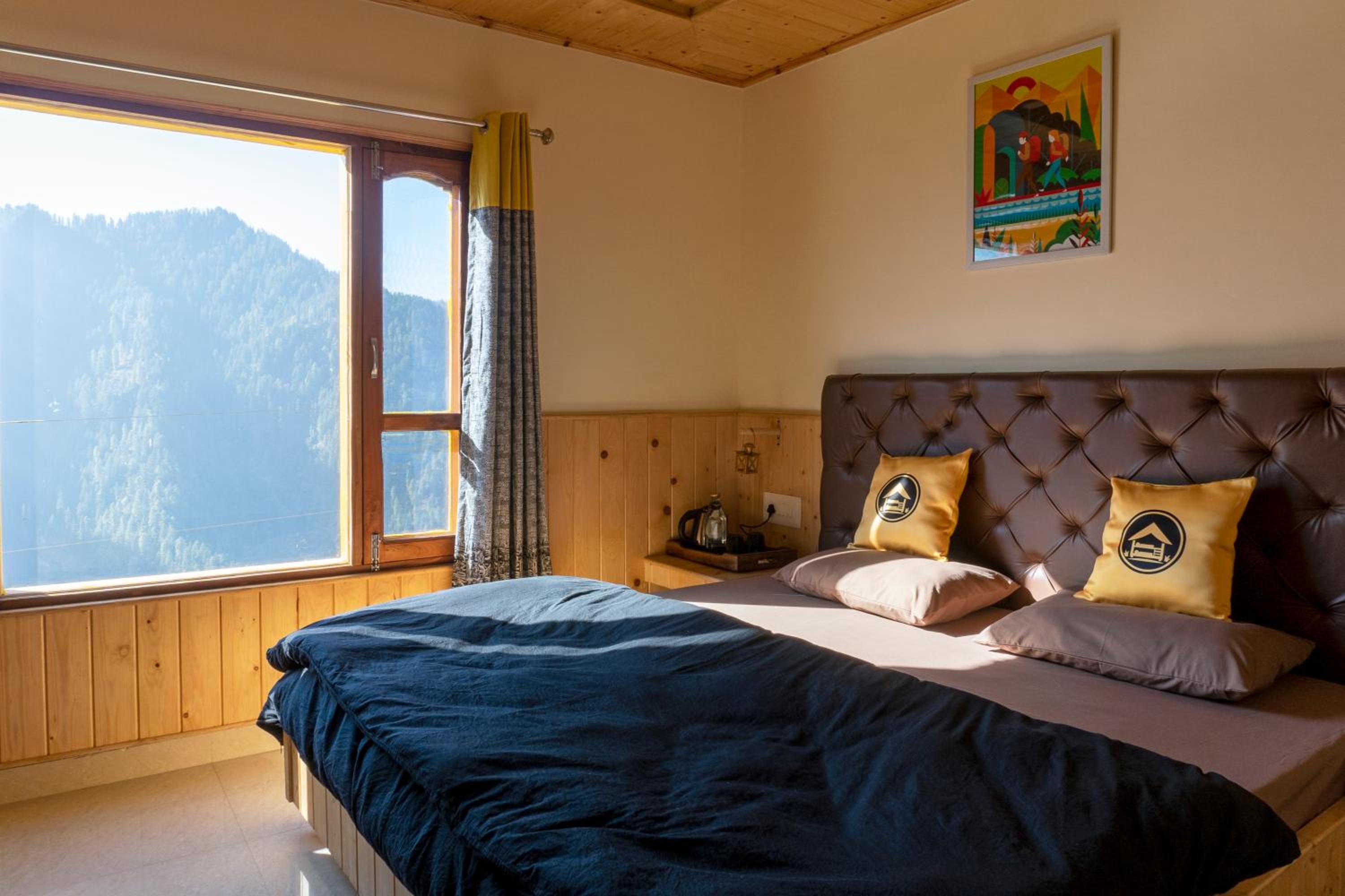 Deluxe Double Room With Balcony photo 3