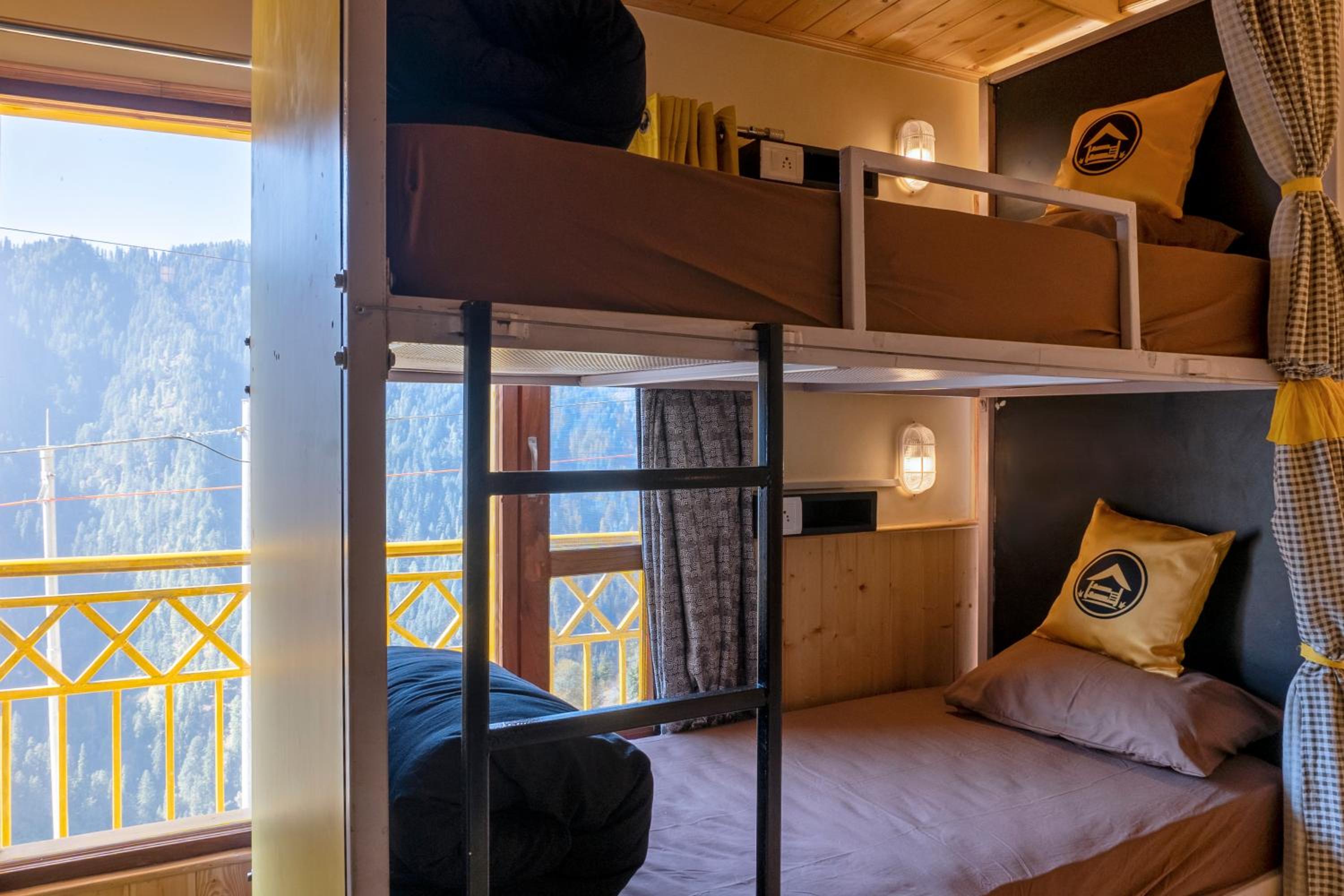 Bed In 4-Bed Mixed Dormitory Room With Balcony photo 1