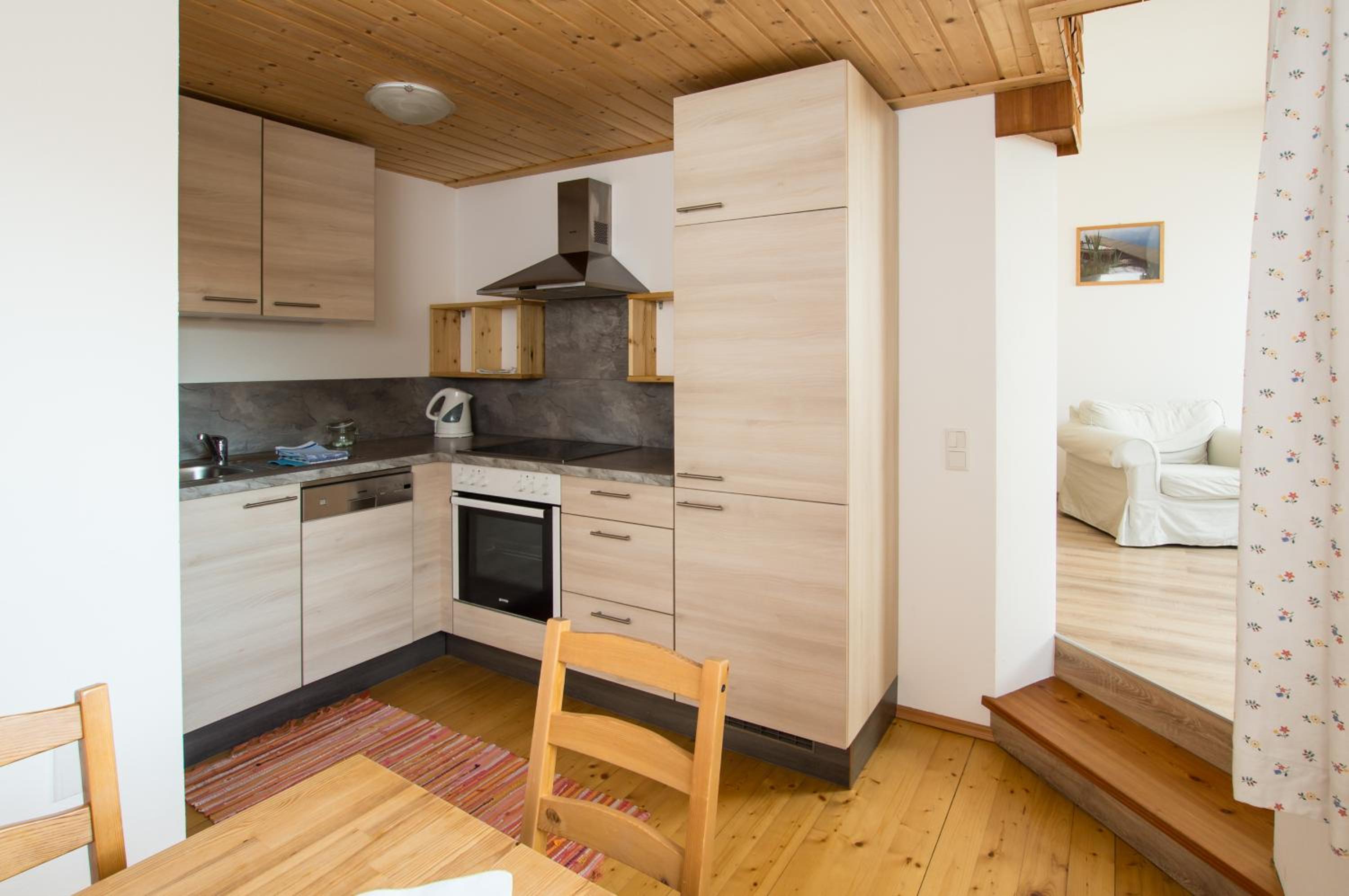 Two-Bedroom Apartment with Balcony photo 3