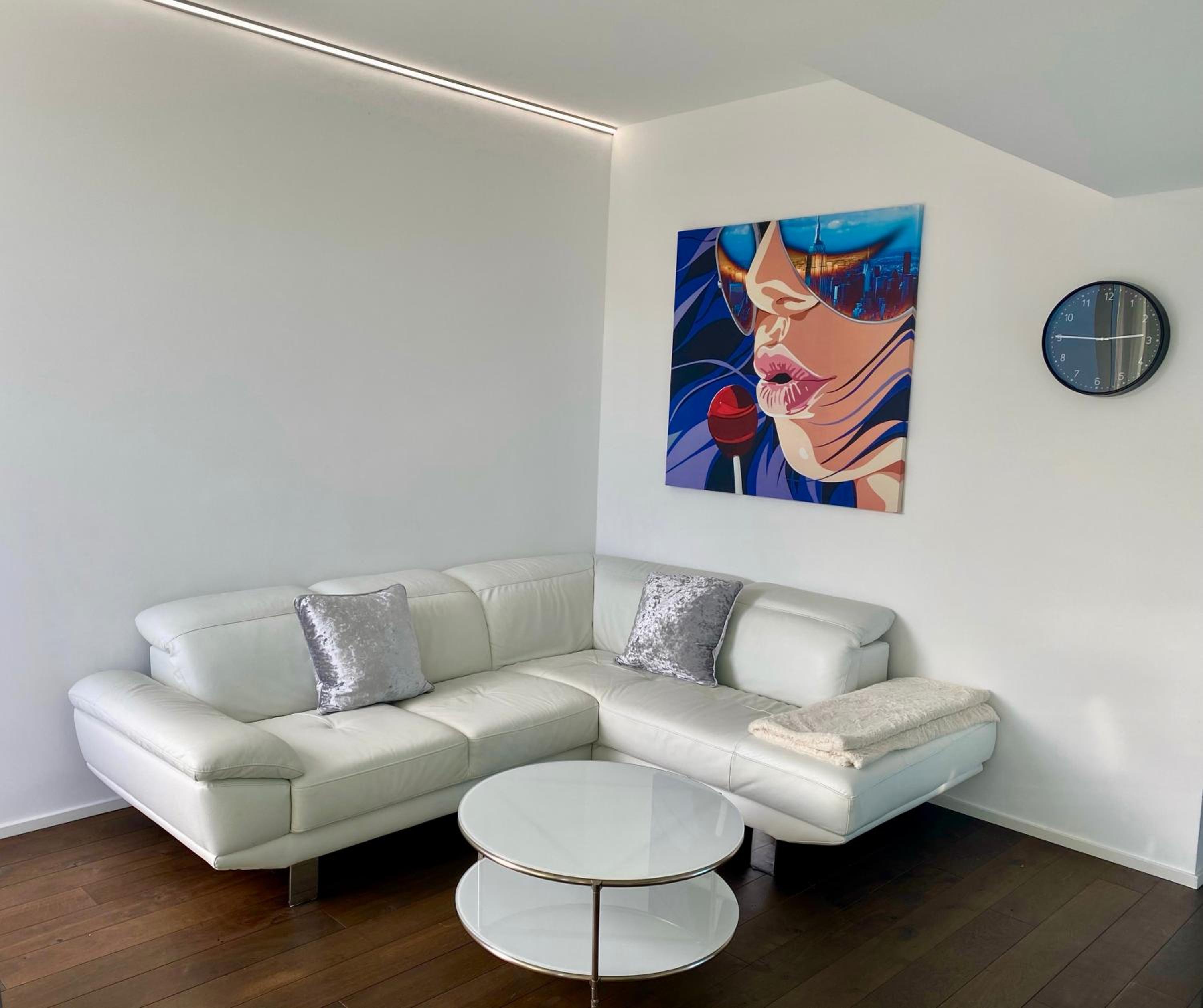 Deluxe Suite with Pool View