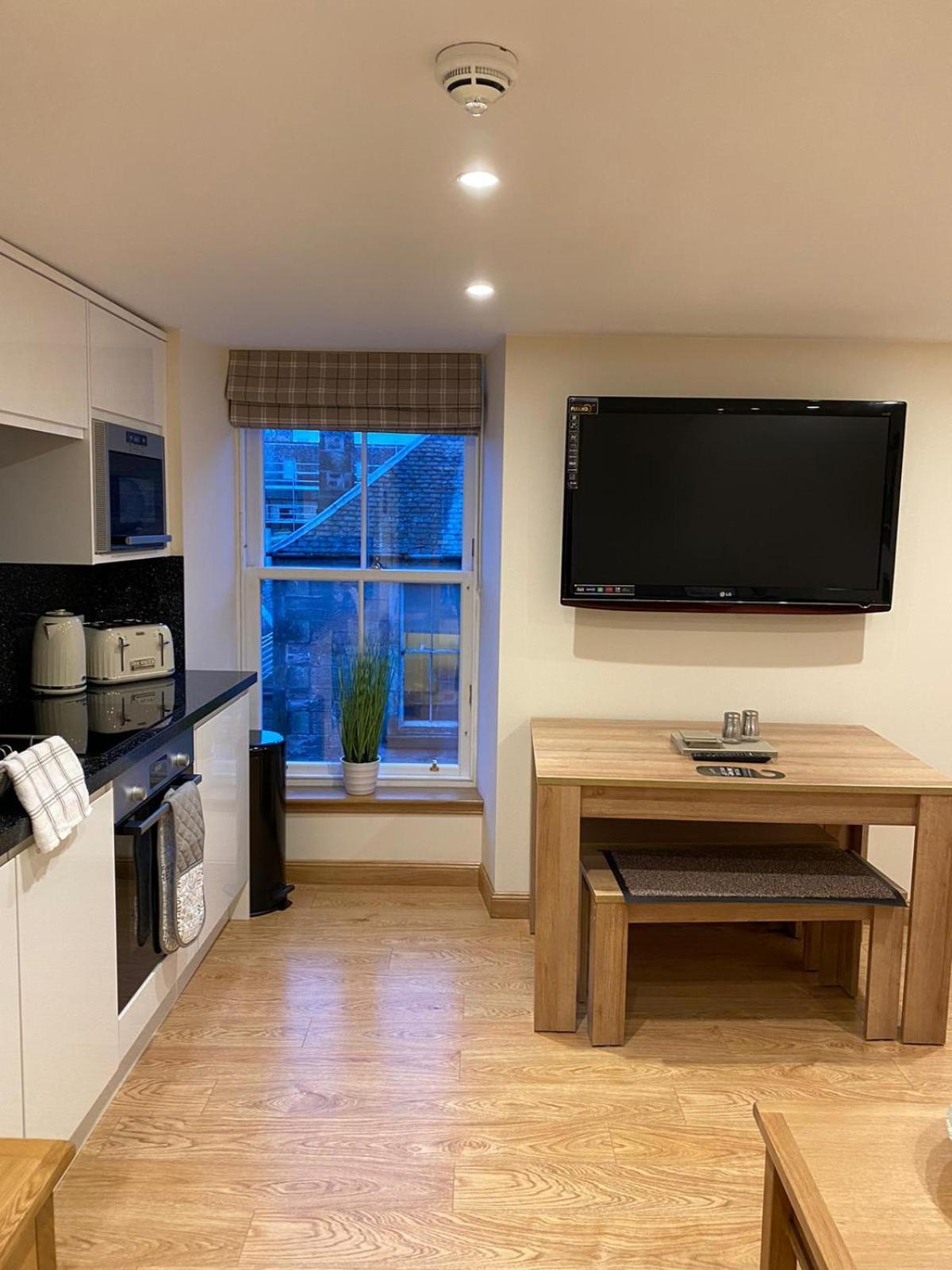 Two-Bedroom Apartment - Photo 6