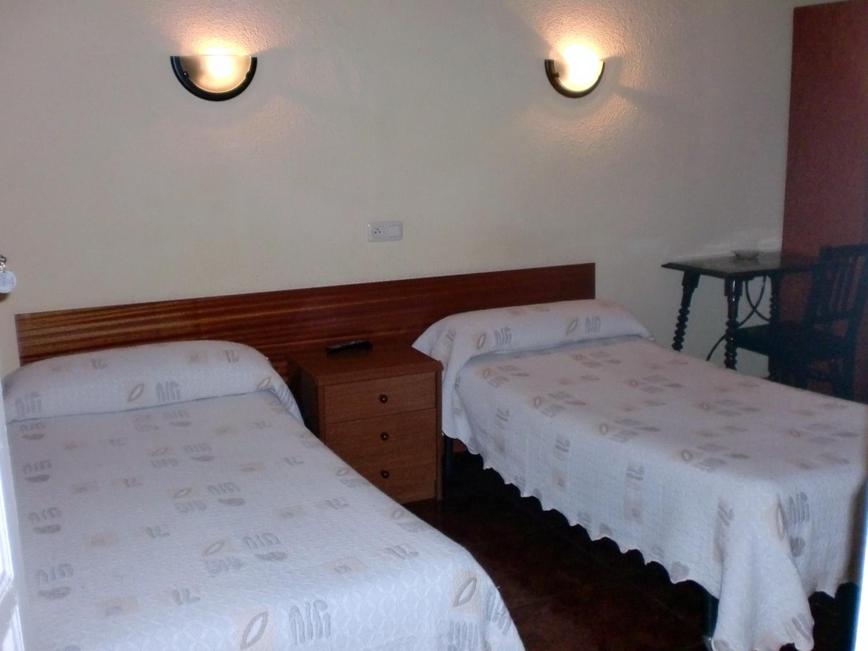 Double Room With Private Bathroom photo 3