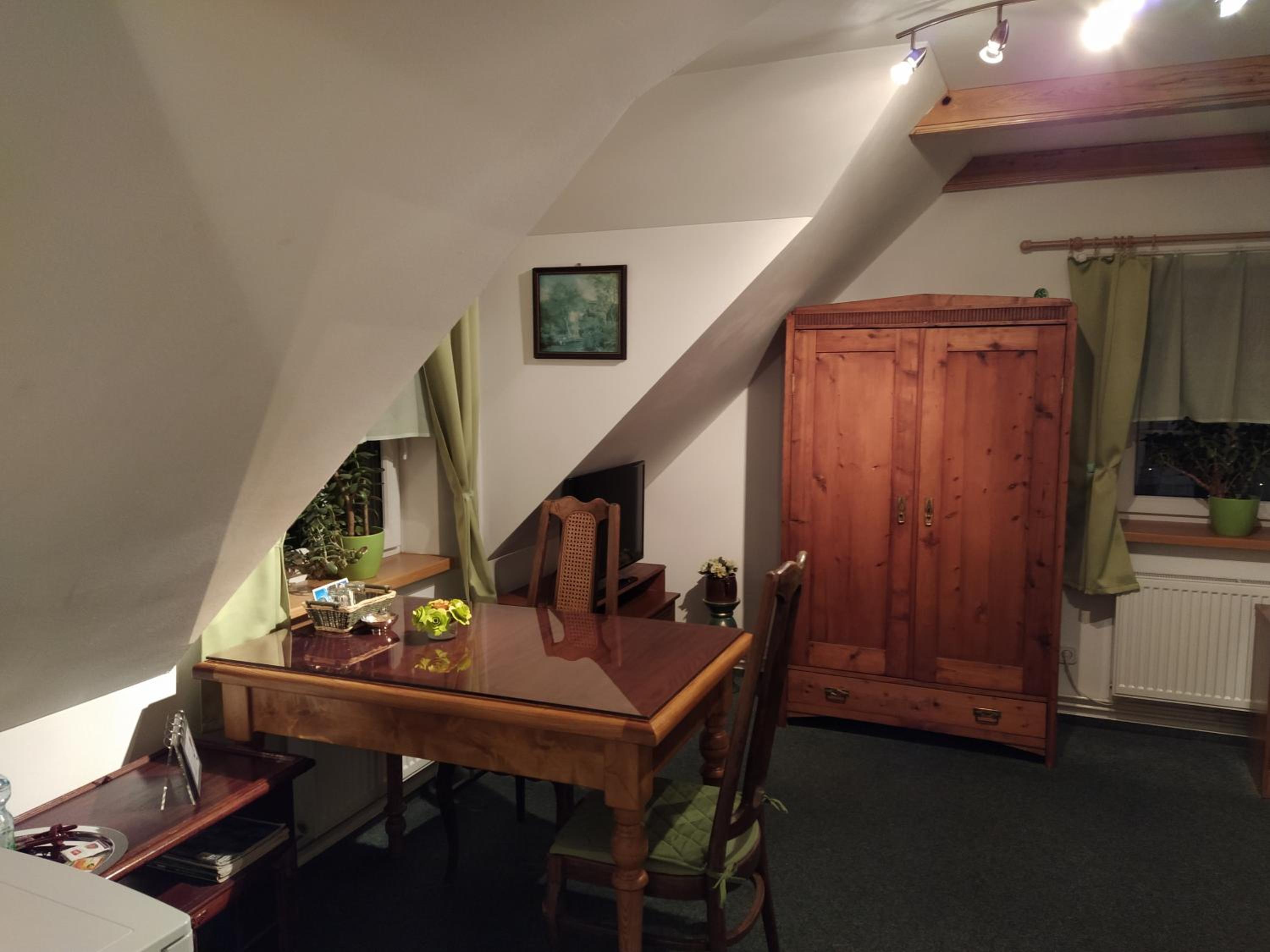 Standard Twin Room photo 3