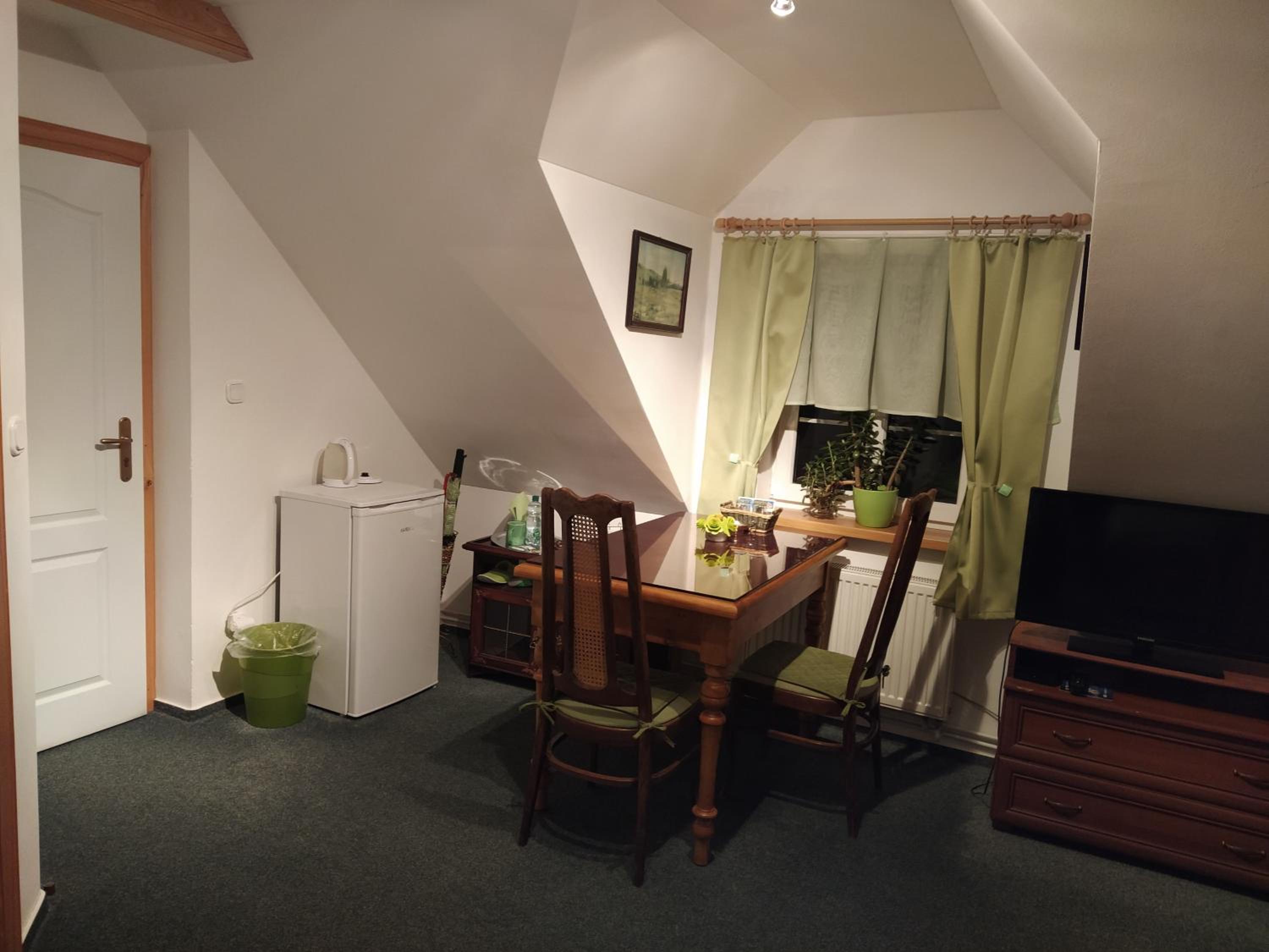 Standard Twin Room photo 2