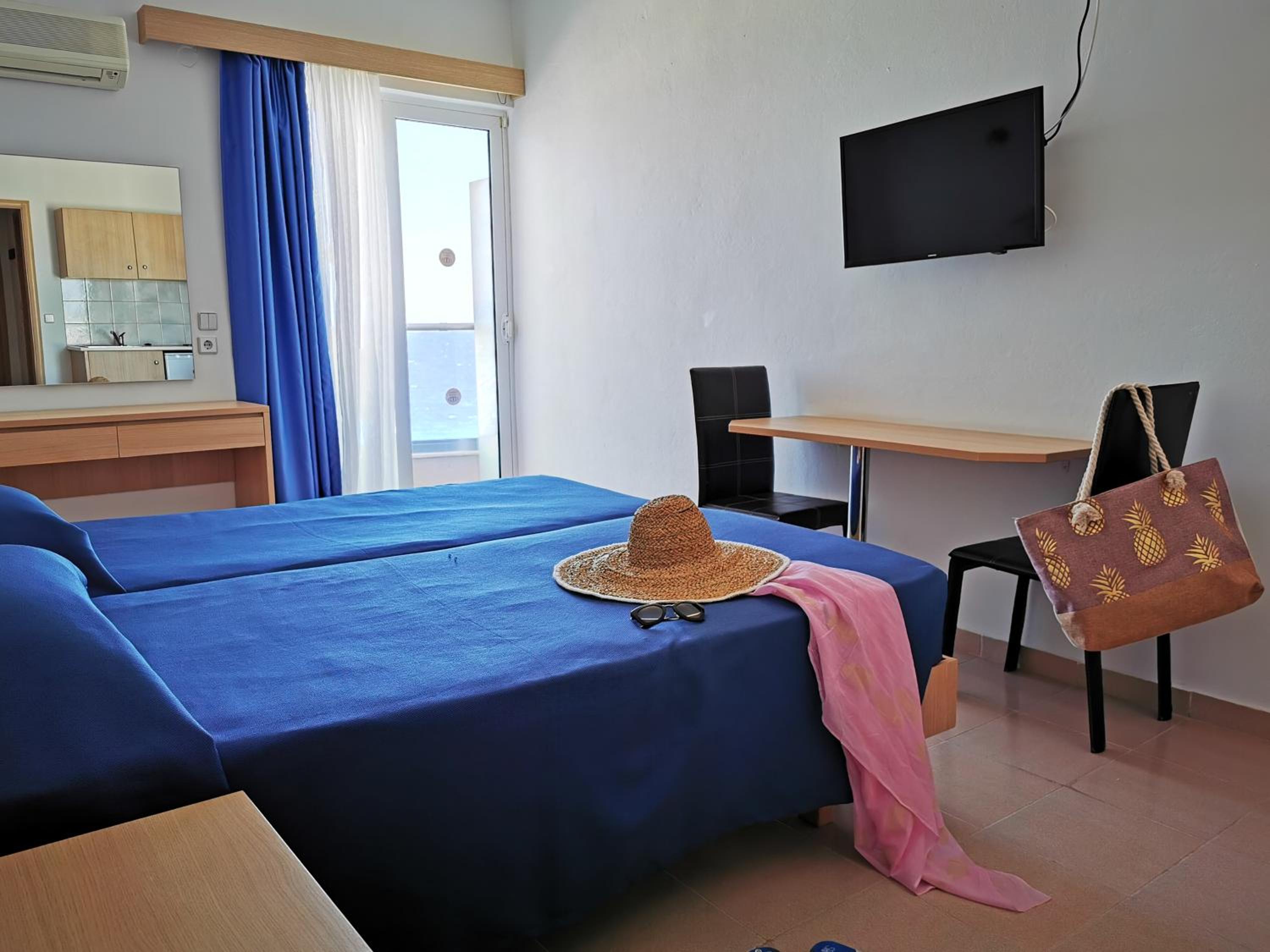 Studio (1 Adult)