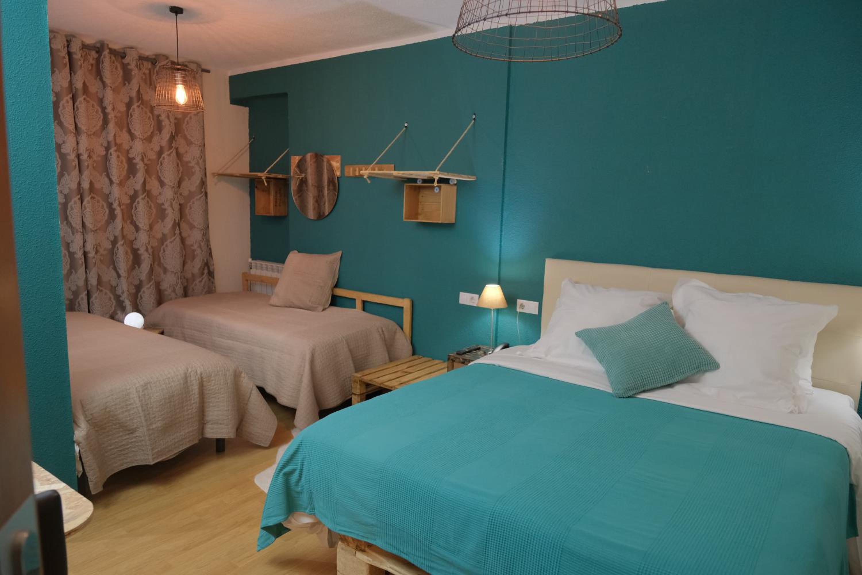 Quadruple Room with Mountain View photo 3