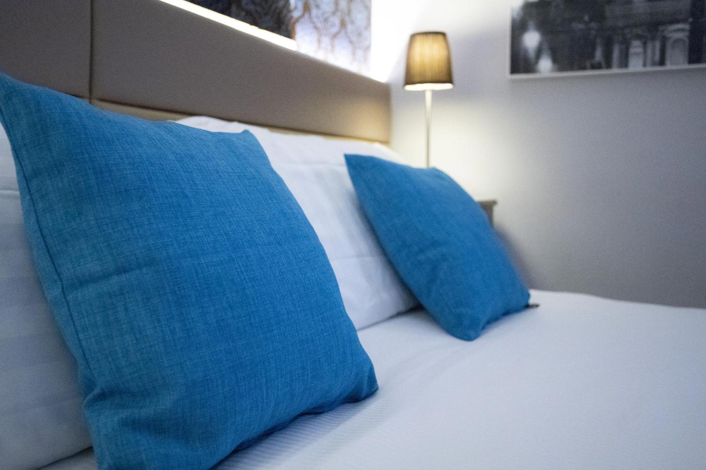 Superior King Suite photo 3