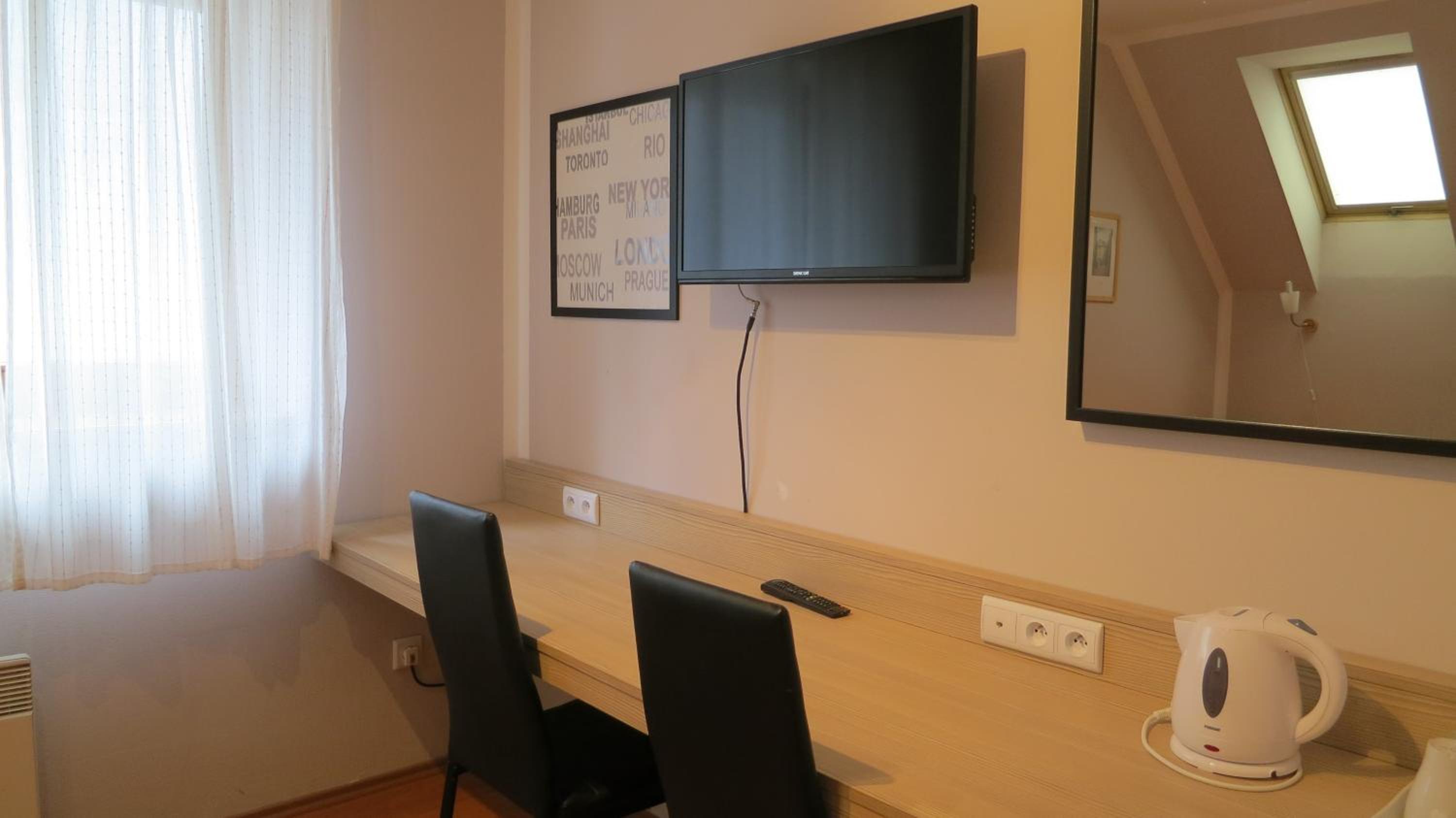 Double or Twin Room photo 2
