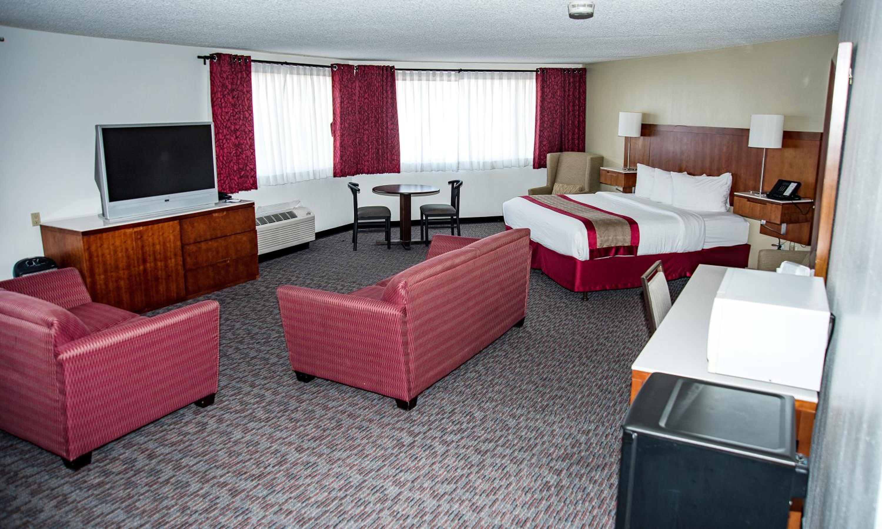 Family King Suite - Non-Smoking photo 1