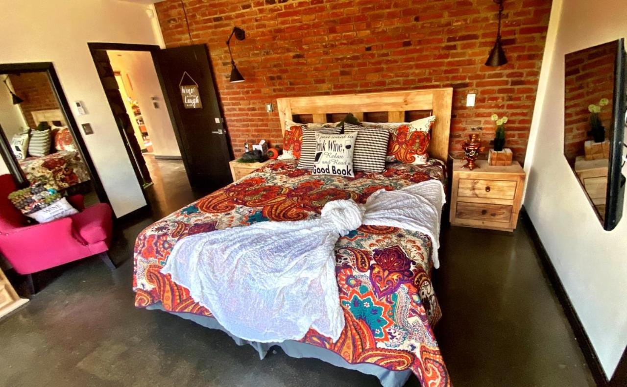 Two-Bedroom House - Photo 20