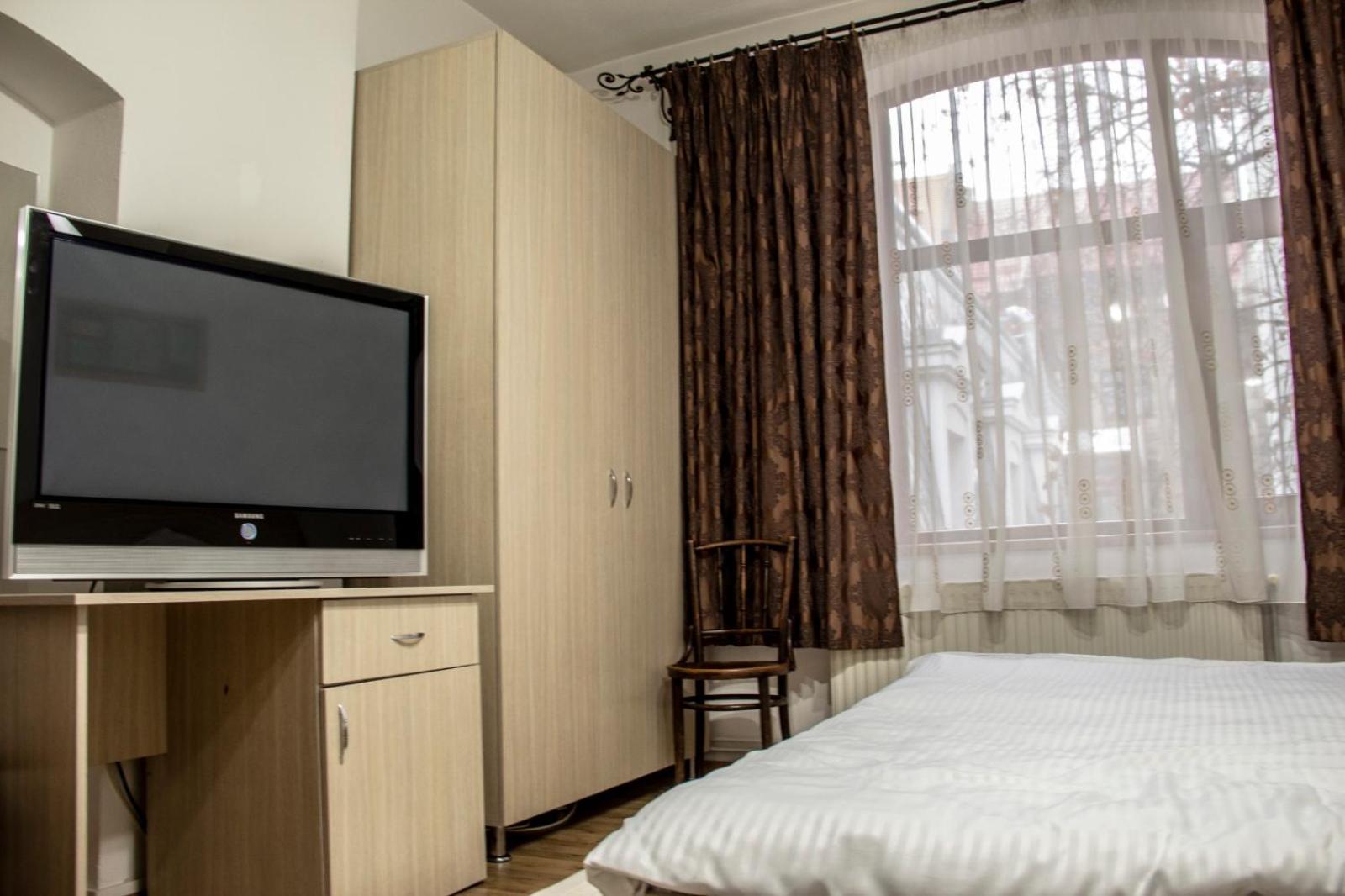 Deluxe Double Room - Photo 14