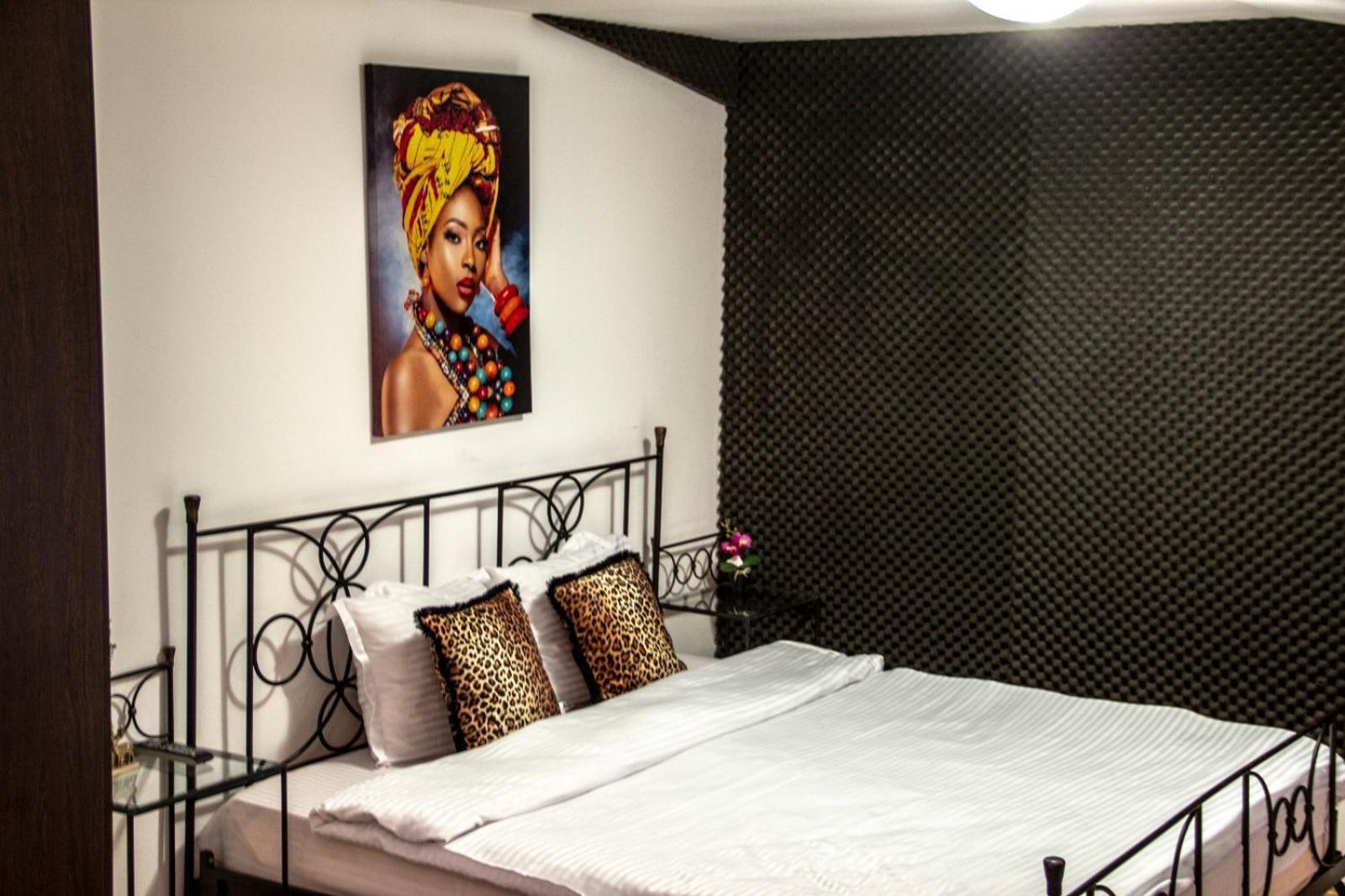 Deluxe King Studio - Photo 23