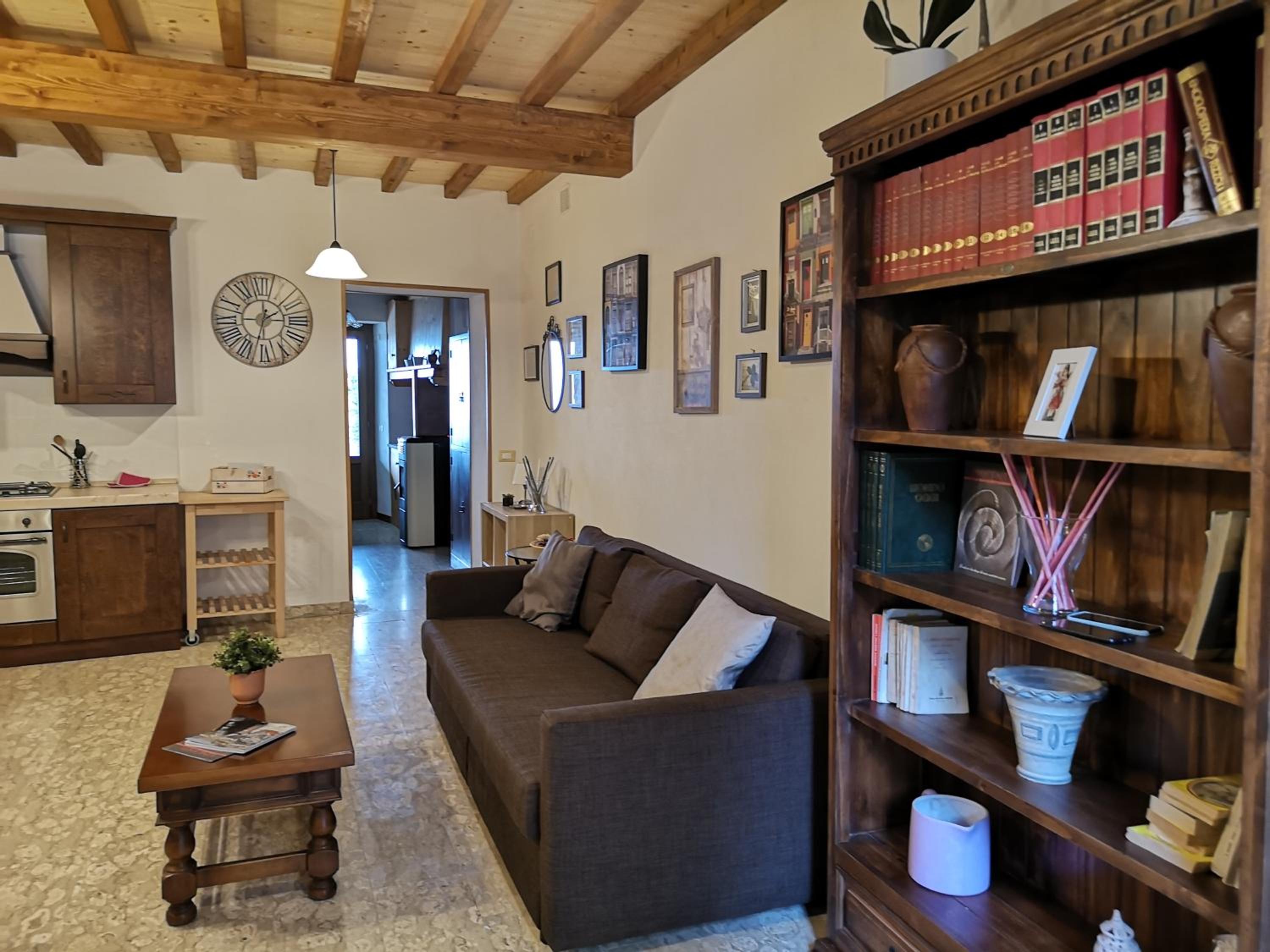 Three-Bedroom House photo 3