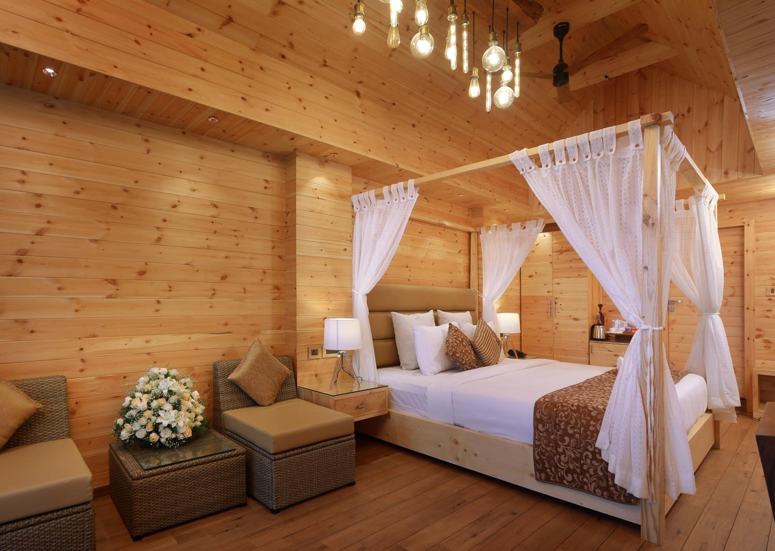 Grandeur lake view jacuzzi - Photo 7