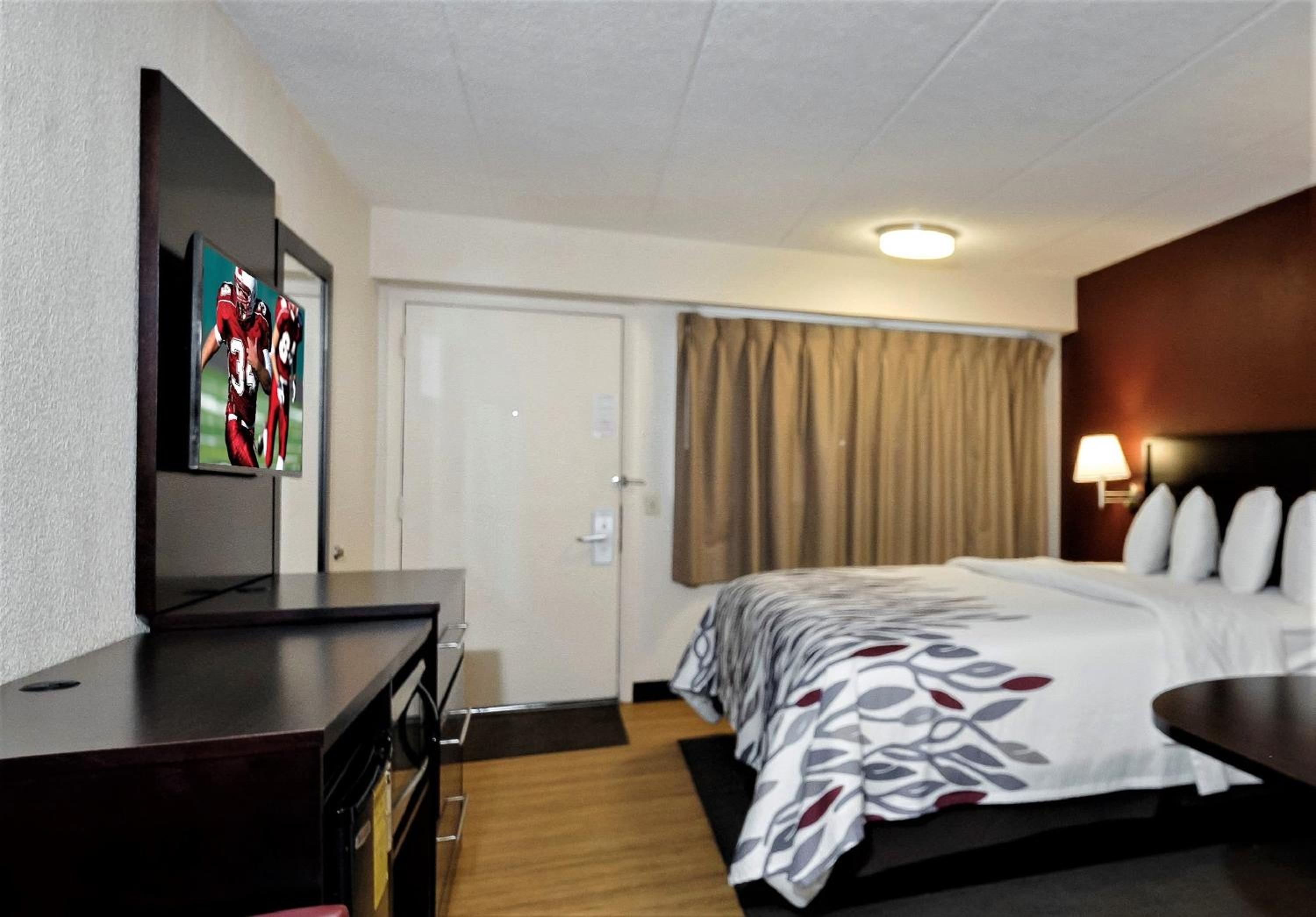 Deluxe King Room Non-Smoking - Photo 3