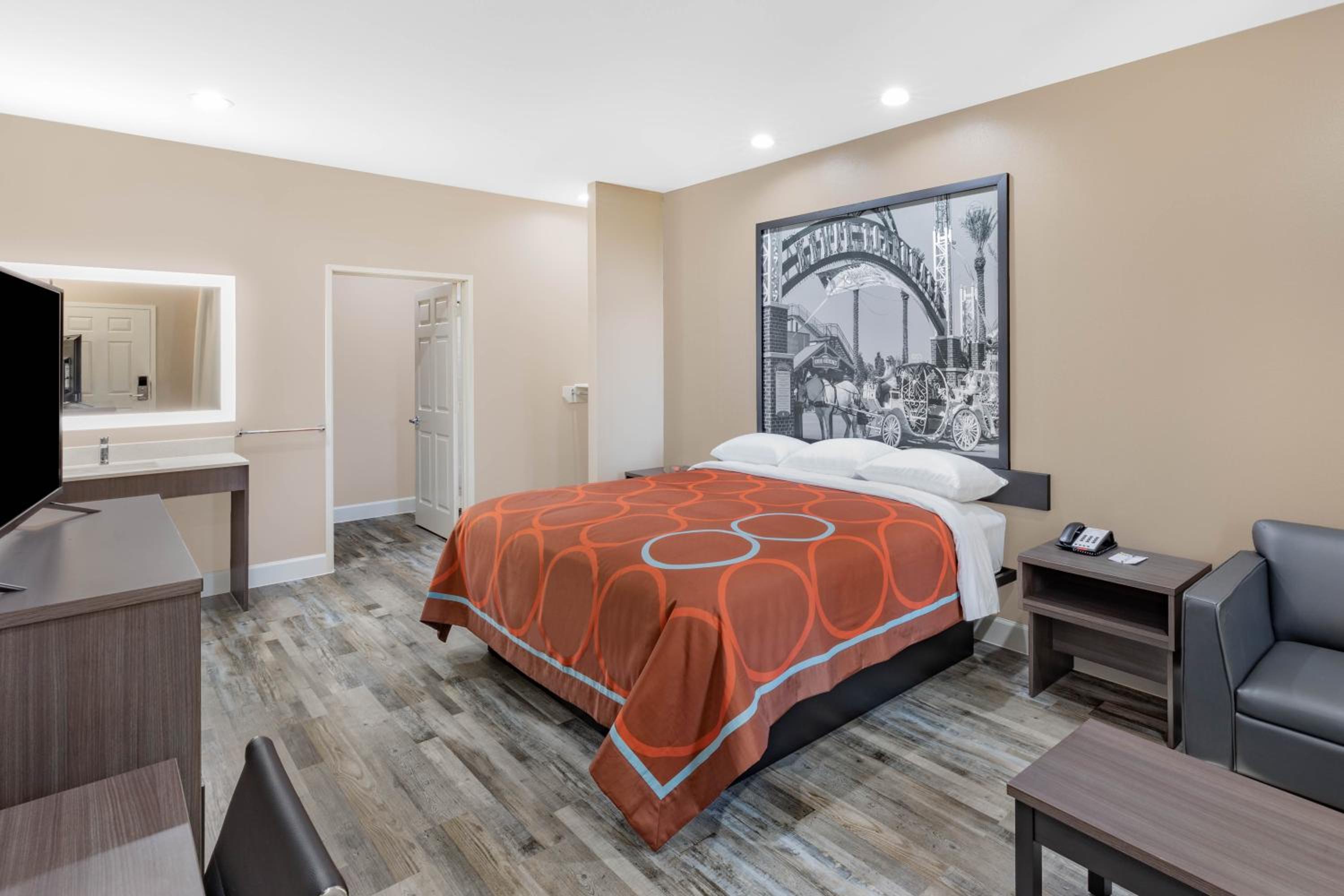 King Room with Mobility/Hearing Impaired Access - Non-Smoking - Photo 1