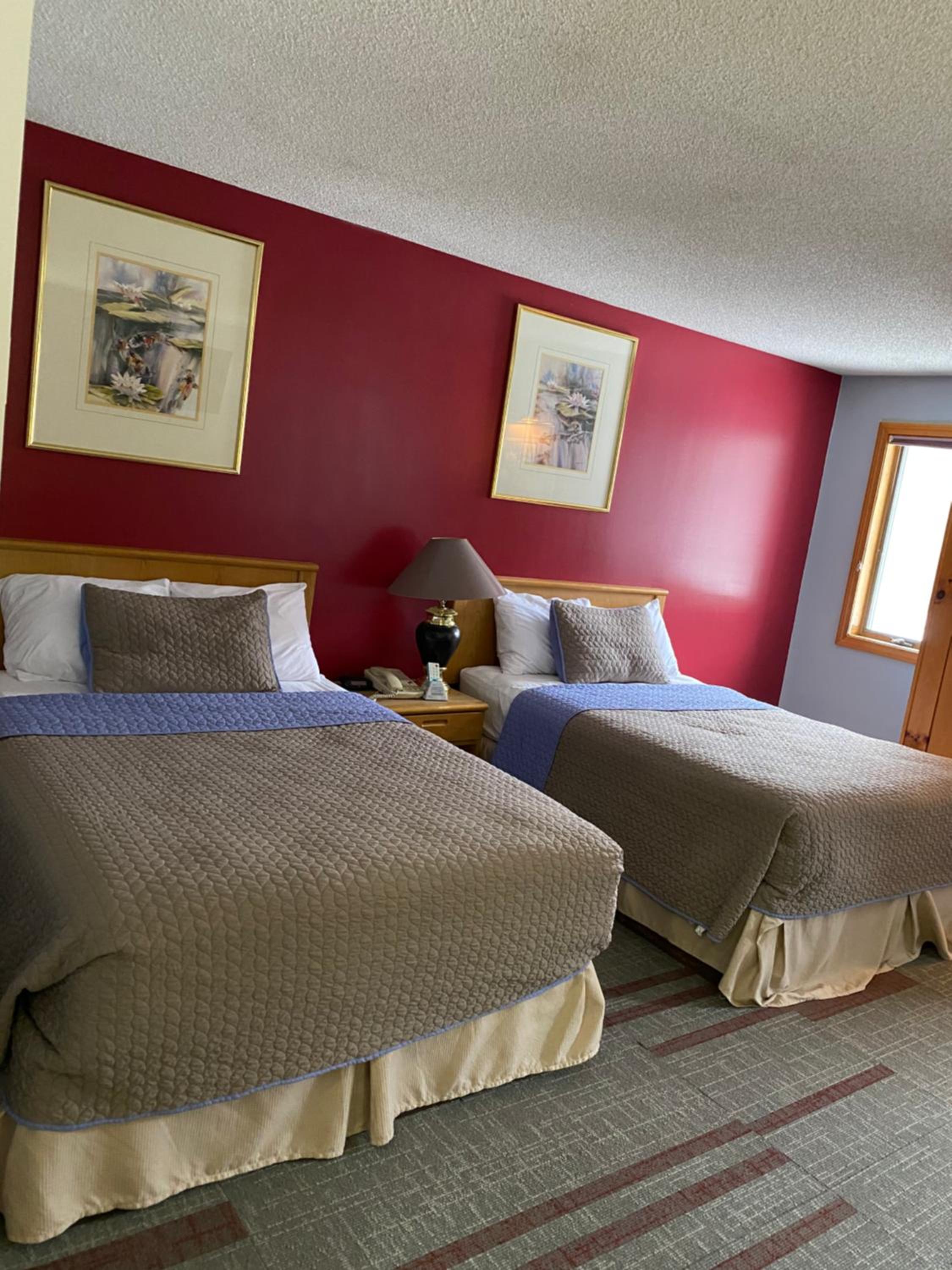 Deluxe Suite with Two Double Beds - Non-Smoking - Photo 1