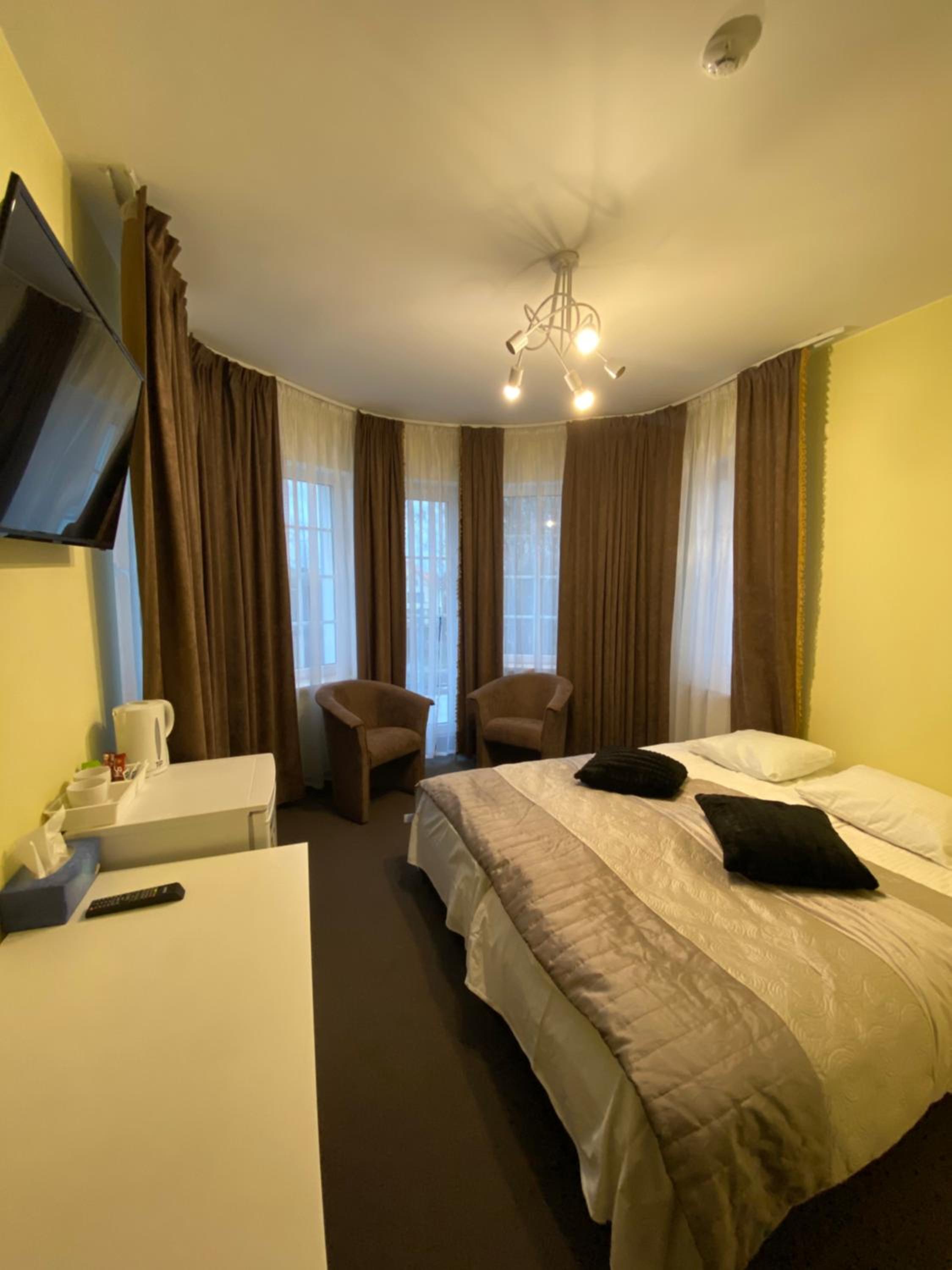 Apartment with Balcony - Photo 1
