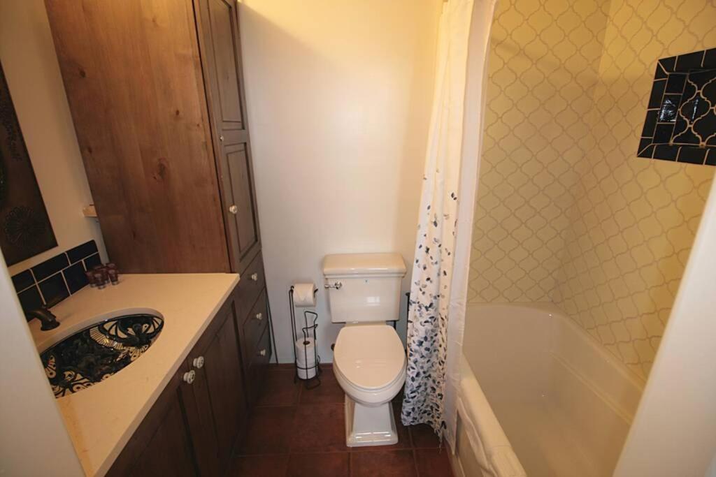 One-Bedroom House photo 2