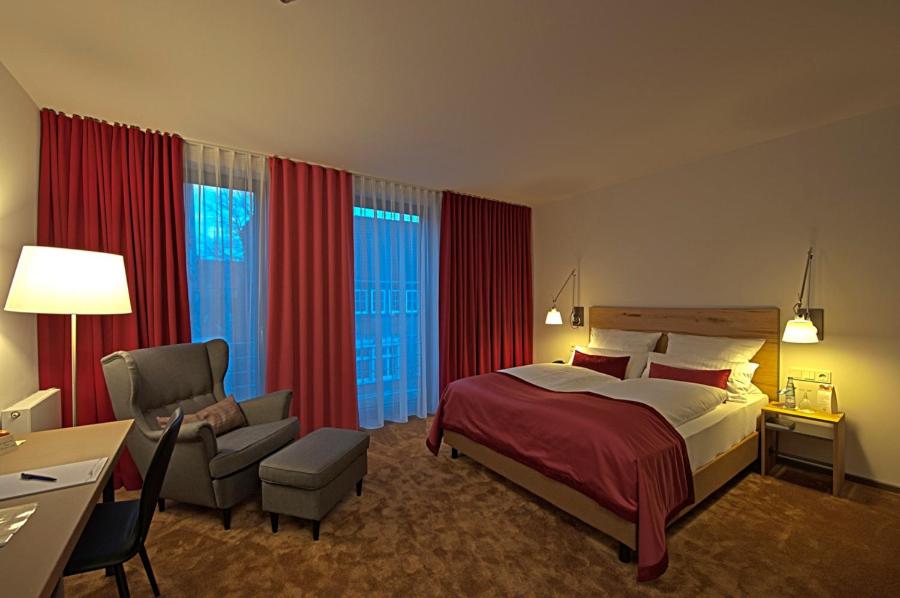 Queen-Size Zimmer im modernen Teil photo 2