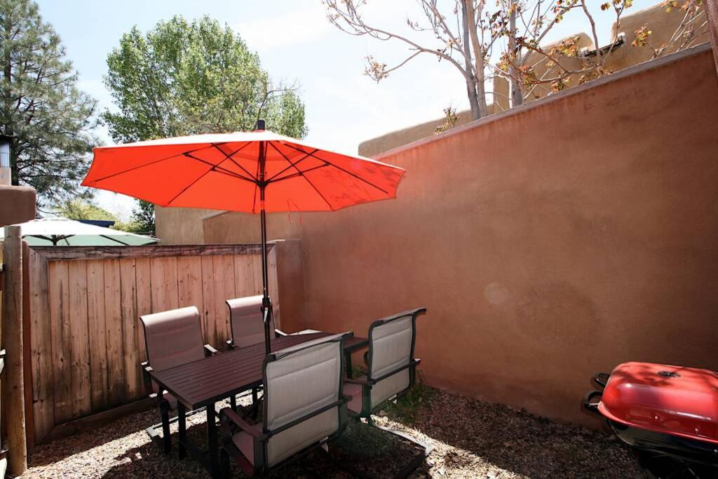 One-Bedroom House photo 2
