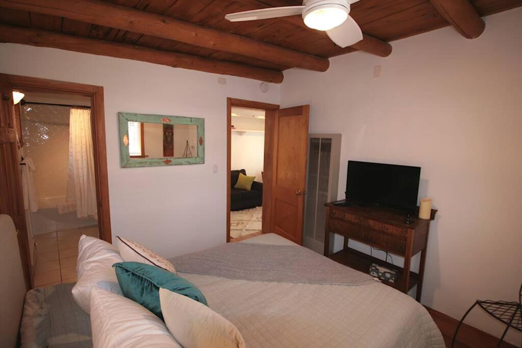One-Bedroom House photo 3