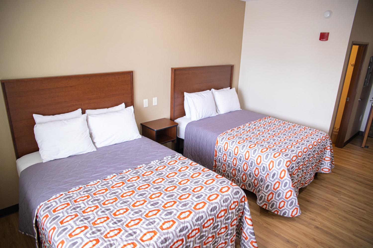 Queen Studio with Two Queen Beds - Photo 3