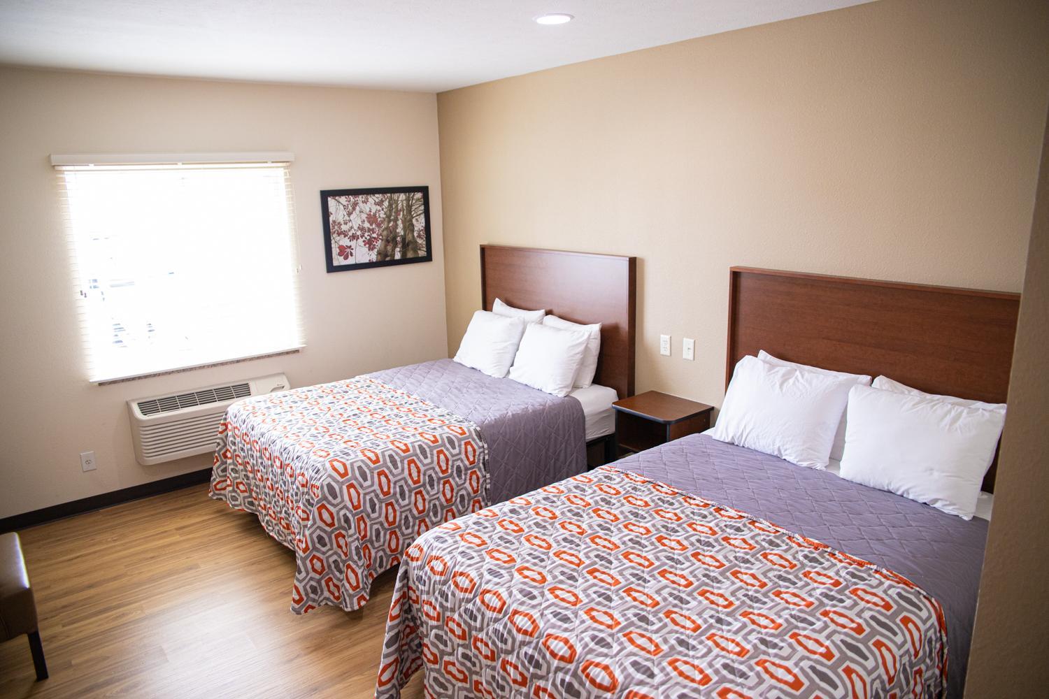 Queen Studio with Two Queen Beds - Photo 5