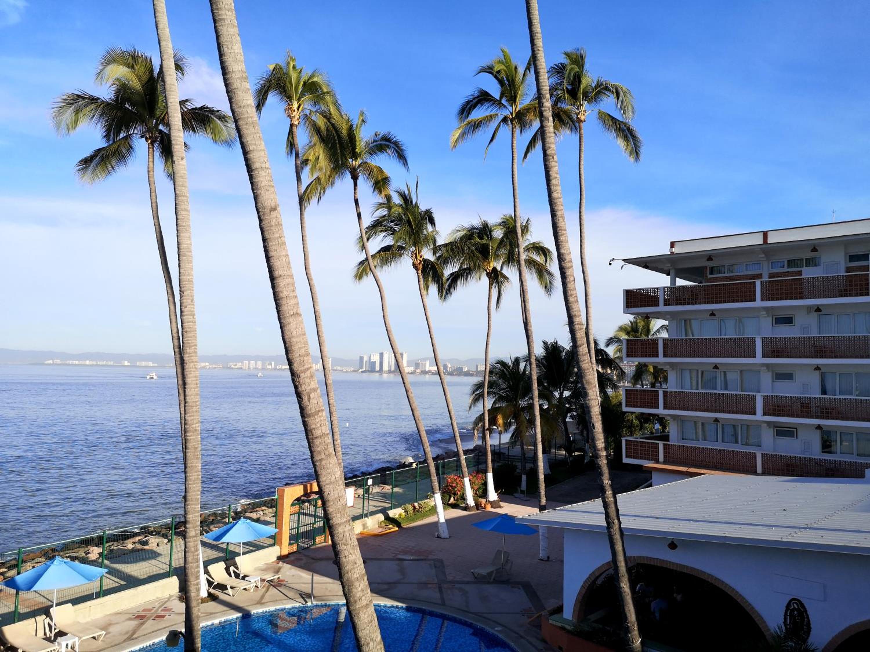 Double Room with Two Double Beds and Ocean View - Photo 3
