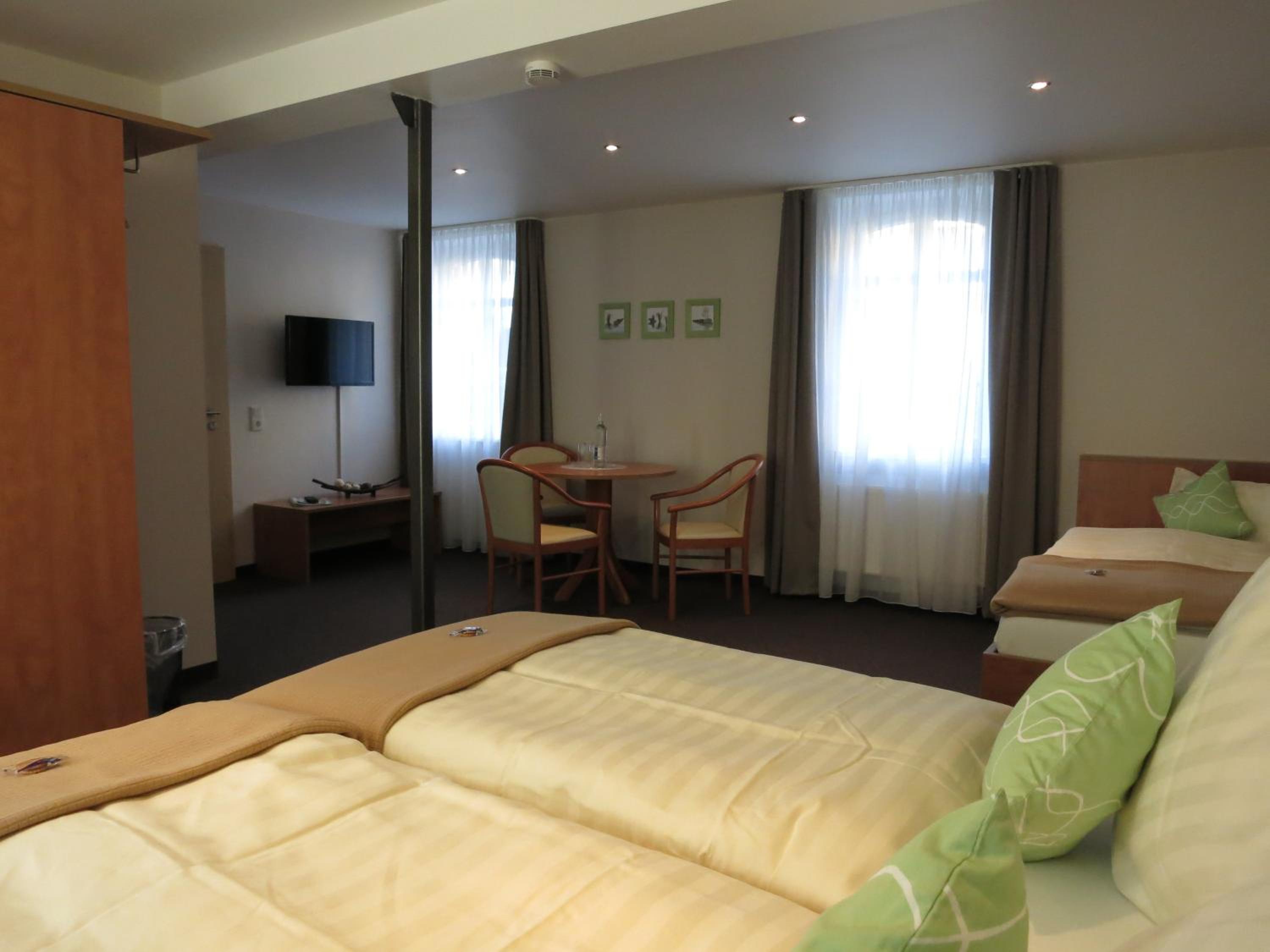 Standard Triple Room - Photo 3