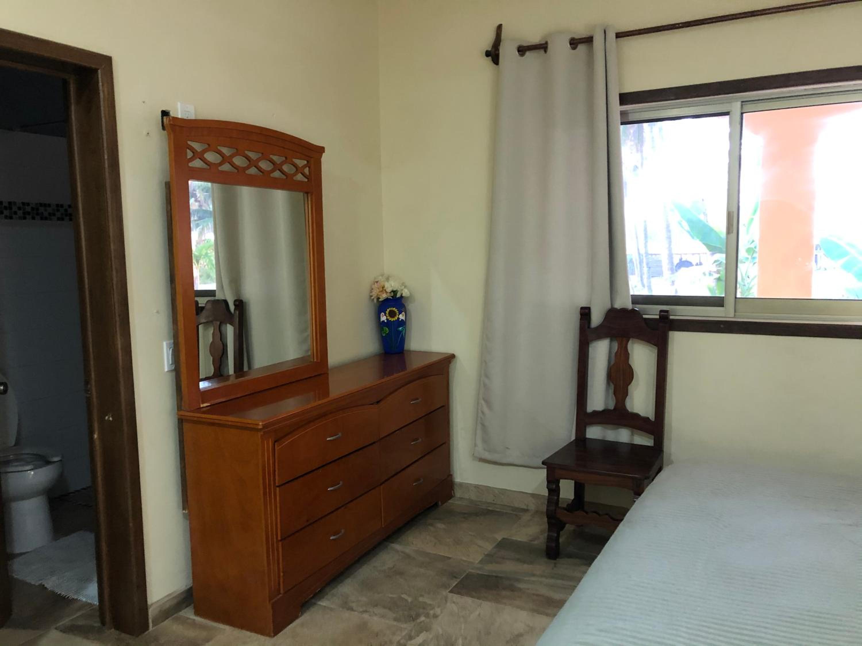 One-Bedroom Apartment - Photo 17