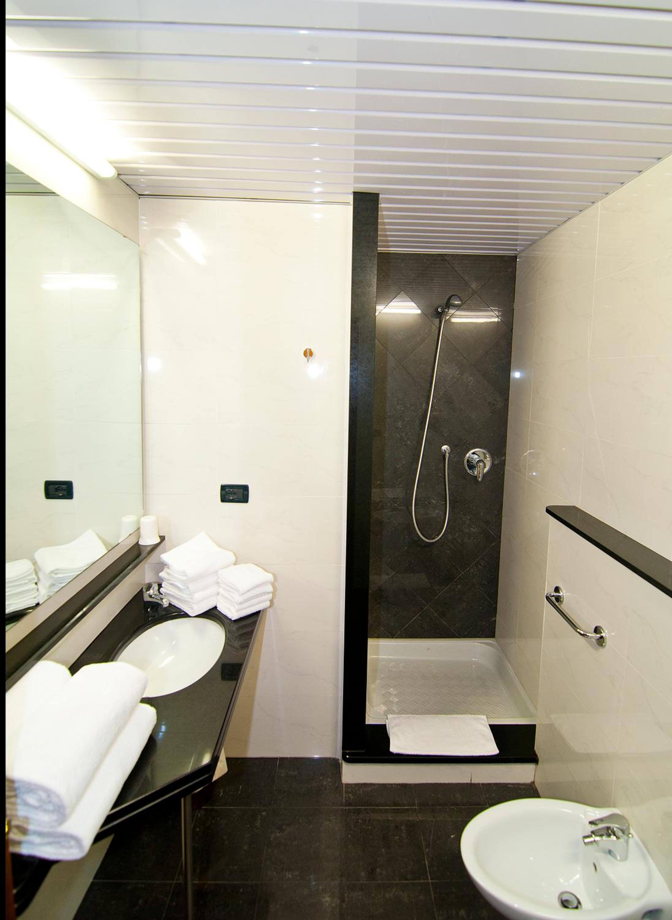 One-Bedroom Apartment (3 Adults) photo 3